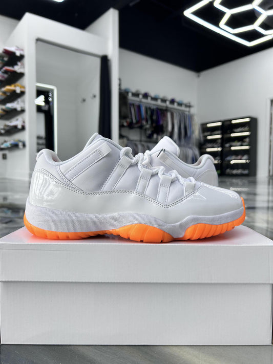 Jordan 11 Low "Citrus" Used Size 7.5