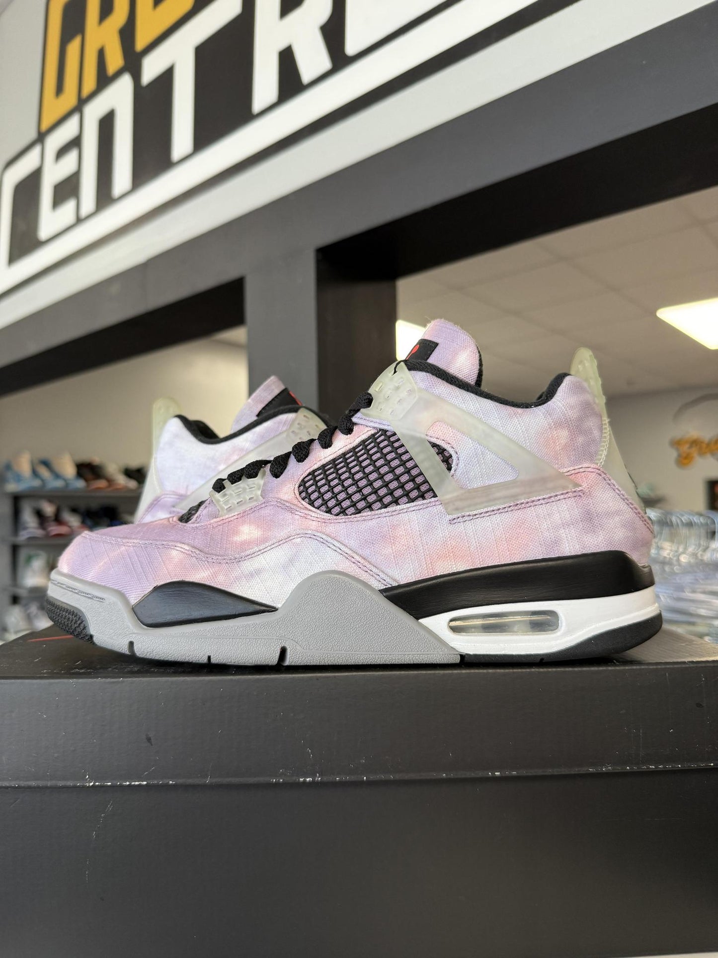 Jordan 4 "Zen Master" Used Size 9