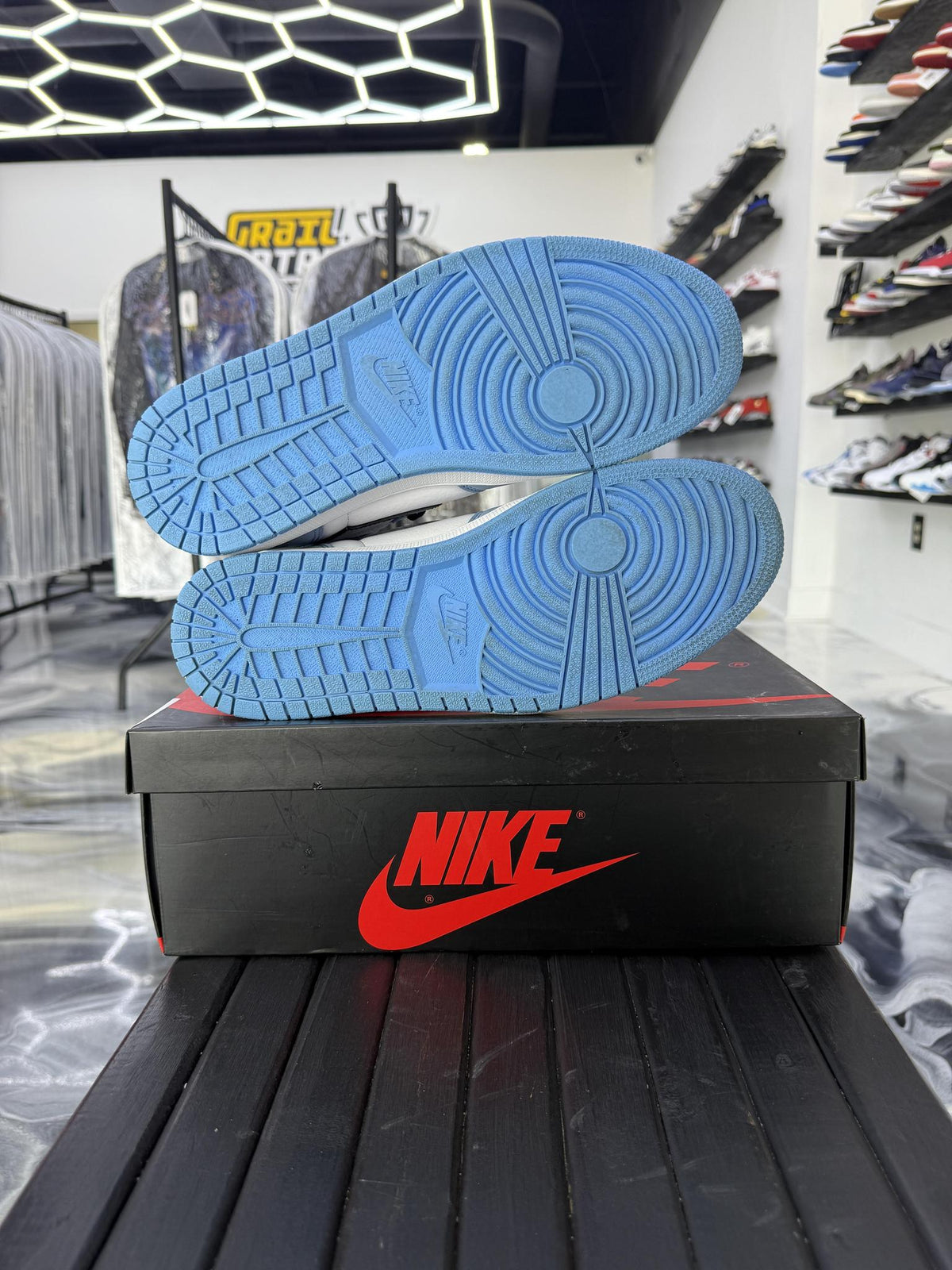 Jordan 1 "University Blue" Used Size 12