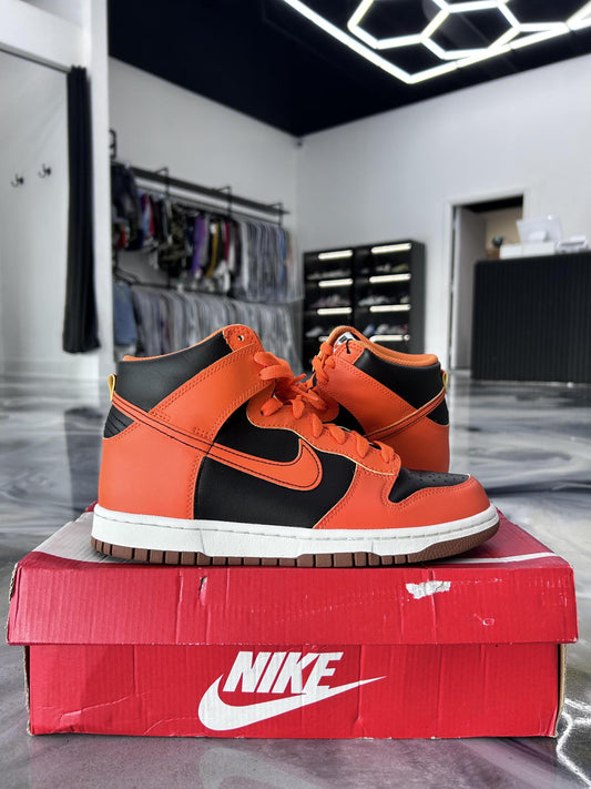 Nike Dunk High "Safety Orange" Used Size 7Y/8.5W