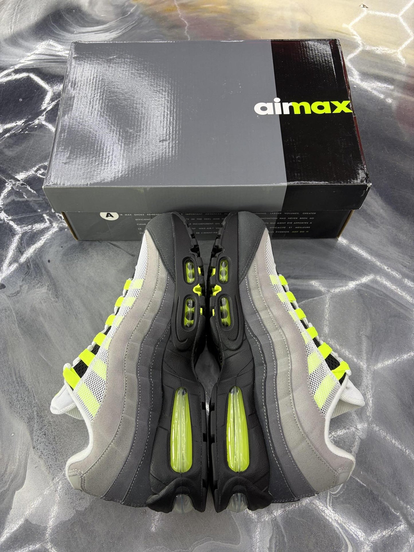 Nike Air Max 95 "Neon" Used Size 9.5