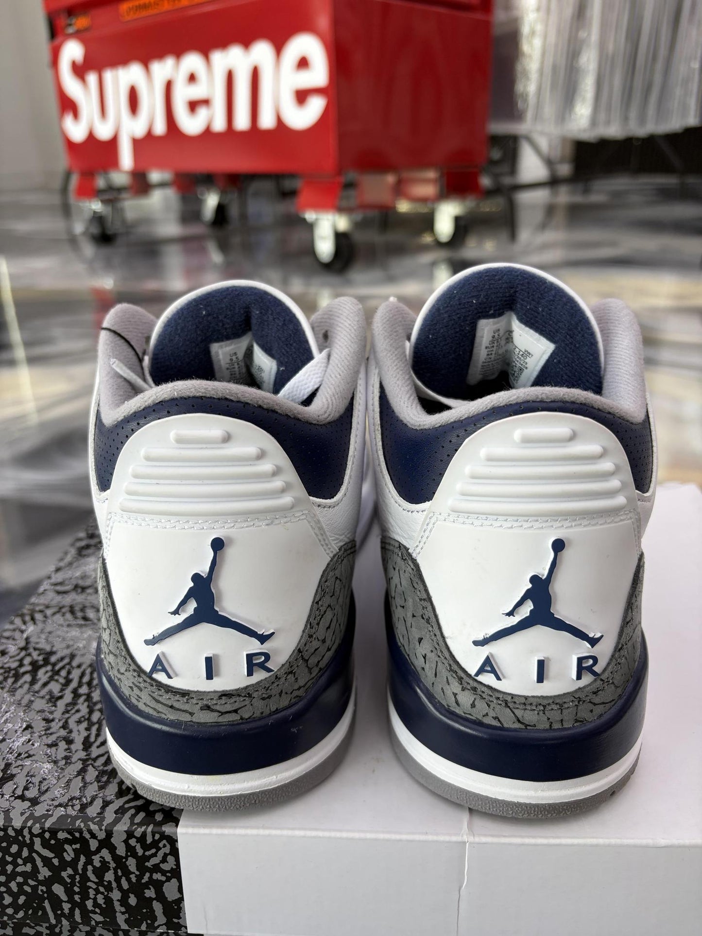 Jordan 3 "Midnight Navy" Used Size 9.5