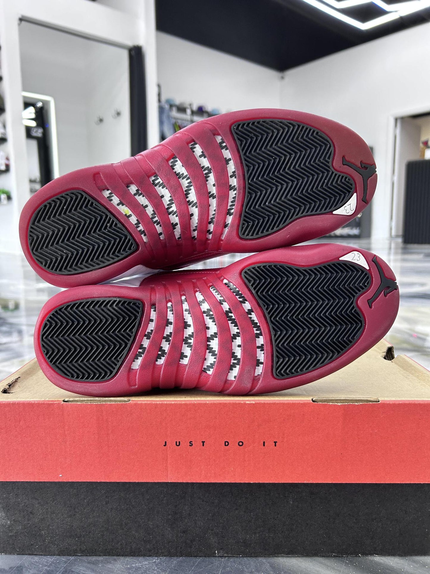 Jordan 12 "Cherry" Used Size 9