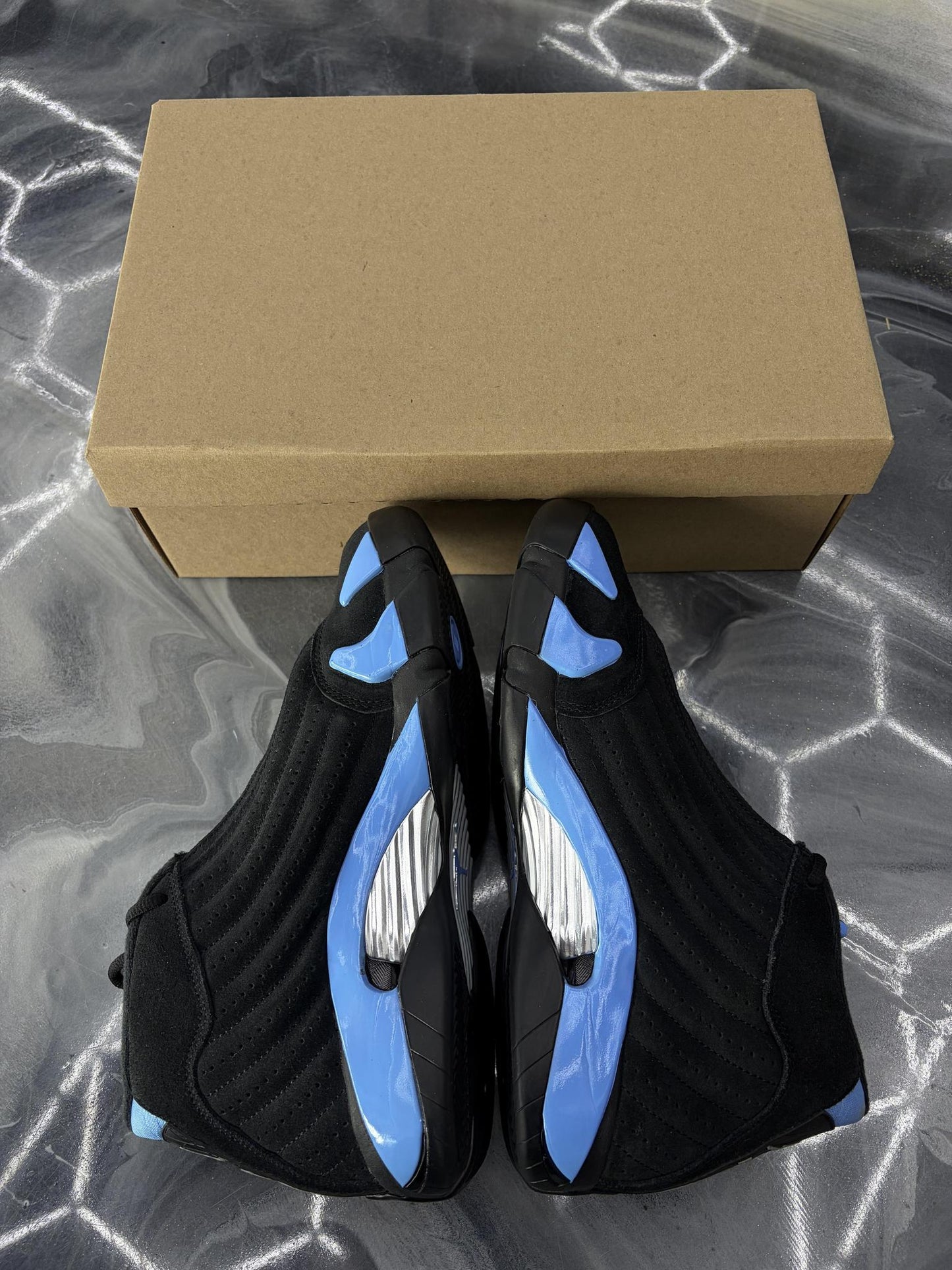 Jordan 14 "University Blue" Used Size 9.5