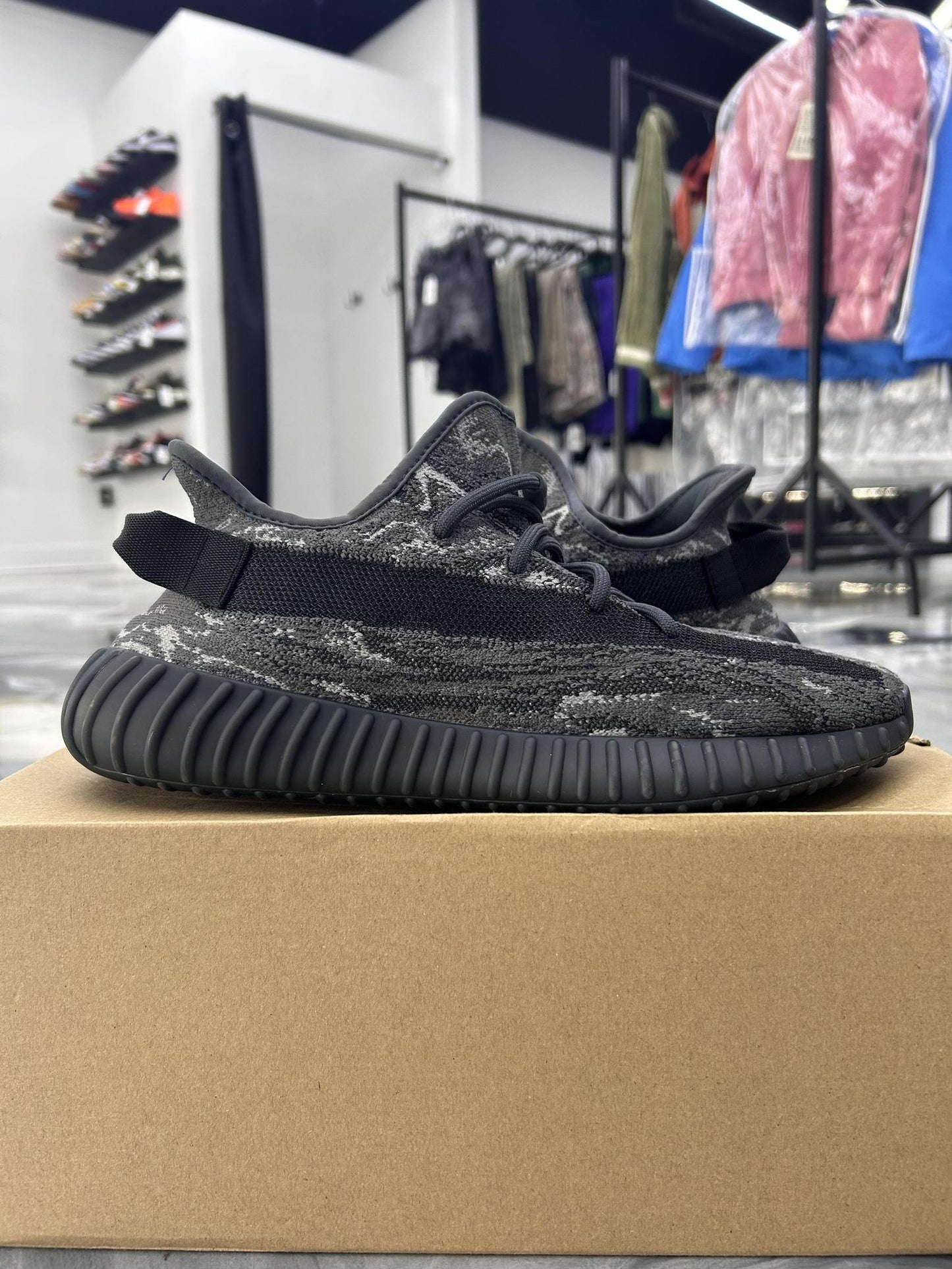 Yeezy 350 V2 "MX Dark Salt" Used Size 9.5