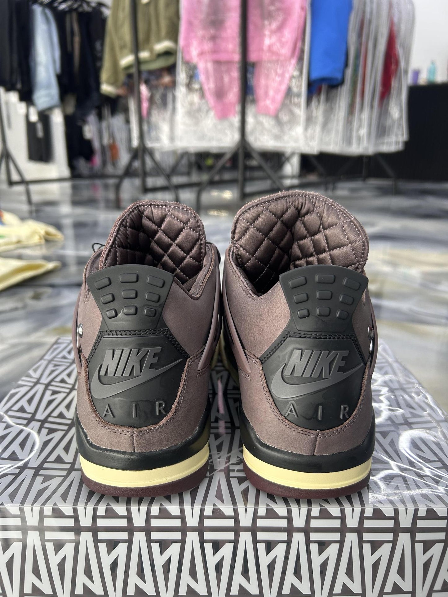 Jordan 4 Retro SP A Ma Maniére "Violet Ore" Used Size 9
