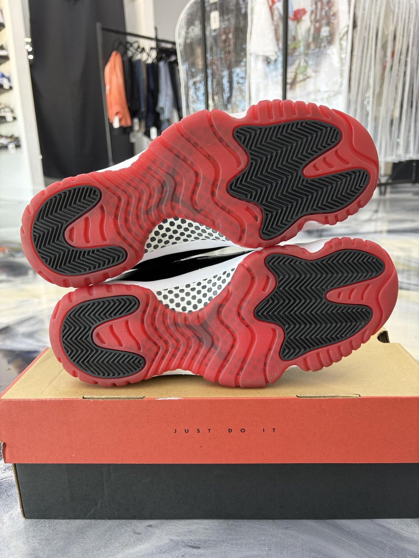 Jordan 11 "Bred" Used Size 10