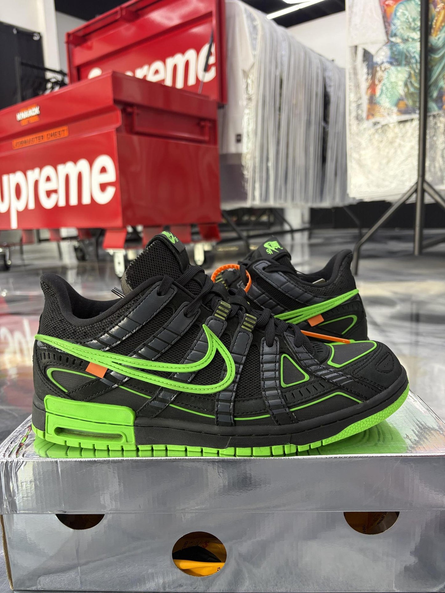 Nike Air Rubber Dunk Off "White Green" Used Size 10.5