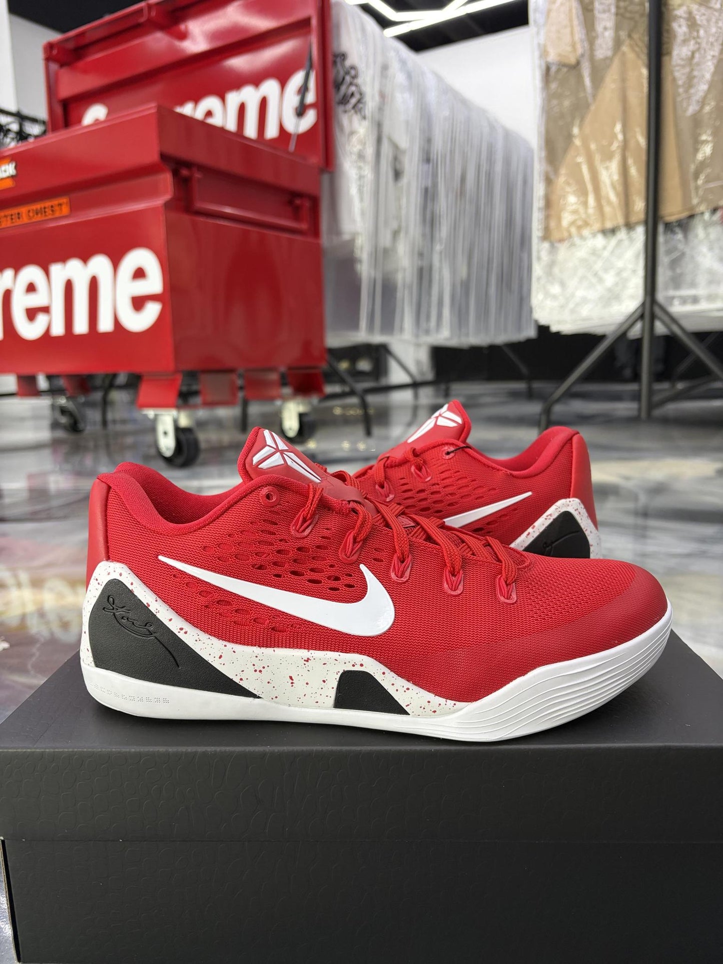 Nike Kobe 9 "University Red" Used Size 8