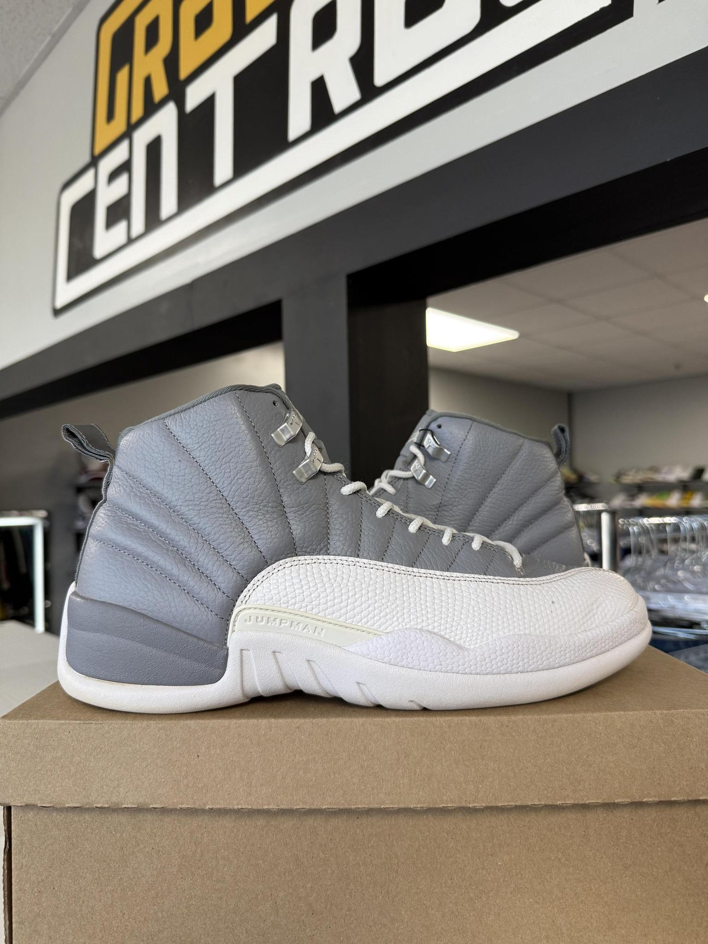 Jordan 12 "Stealth" Used Size 11.5