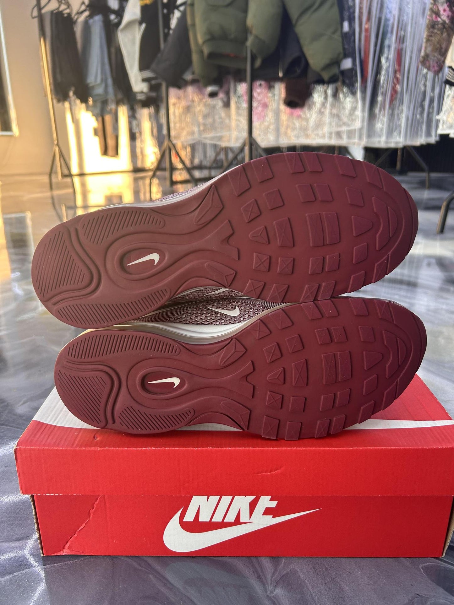 Nike Air Max 97 "Burgundy" Used Size 9