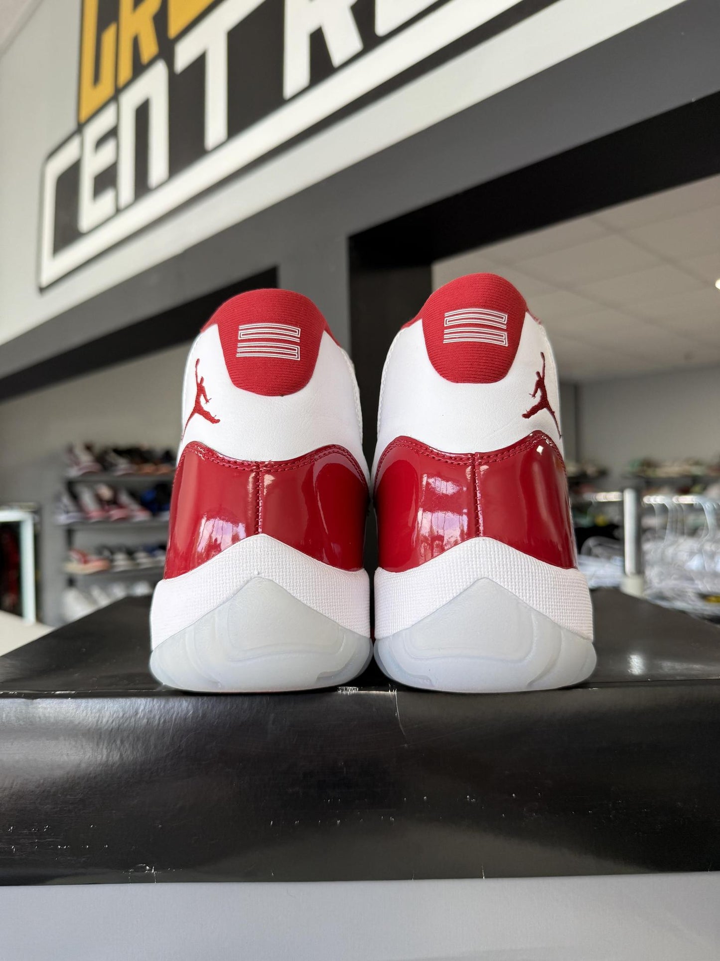 Jordan 11 "Cherry" Used Size 10.5