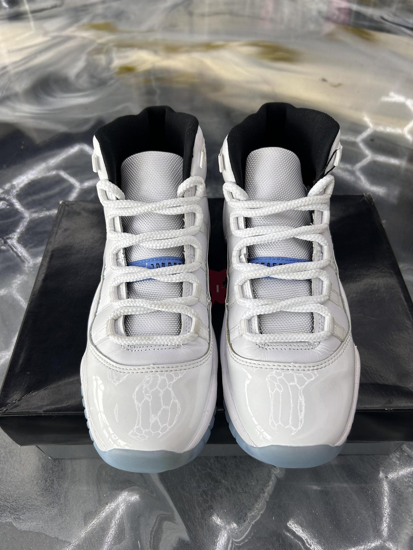 Jordan 11 "Legend Blue" Used Size 6.5Y/8W