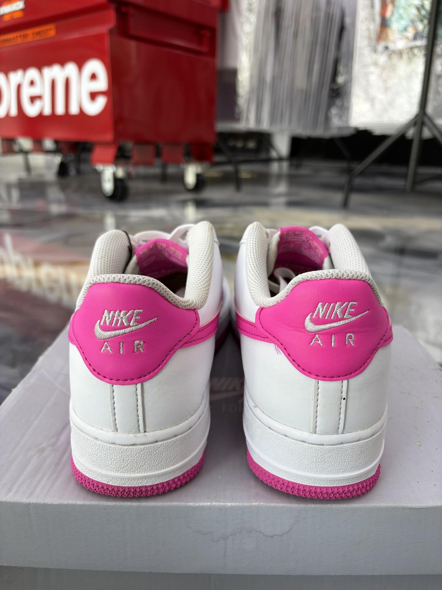 Nike Air Force 1 "Laser Fuchsia" Used Size 7Y/8.5W
