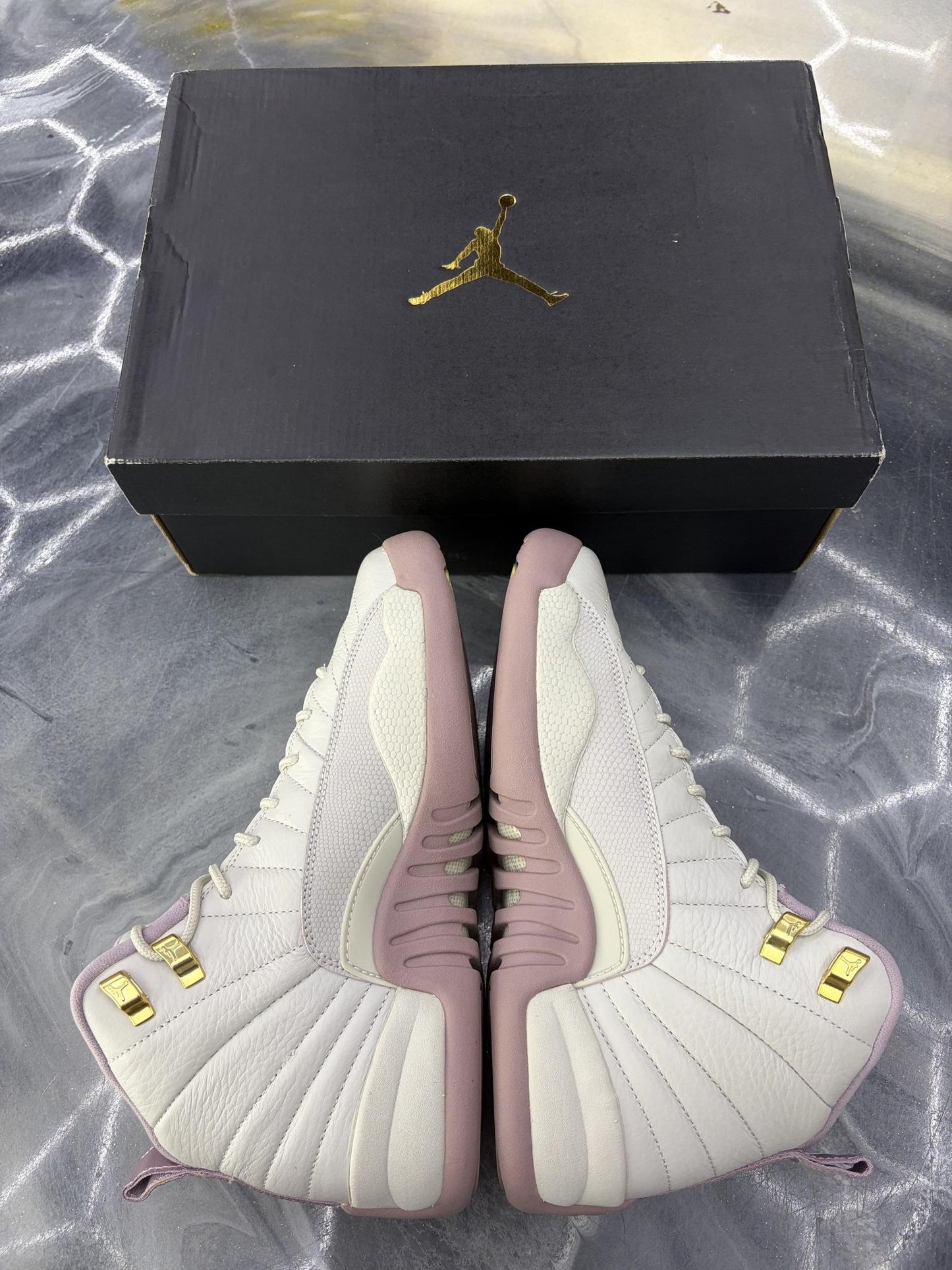 Jordan 12 "Heiress Plum Fog" Used Size 6.5Y/8W