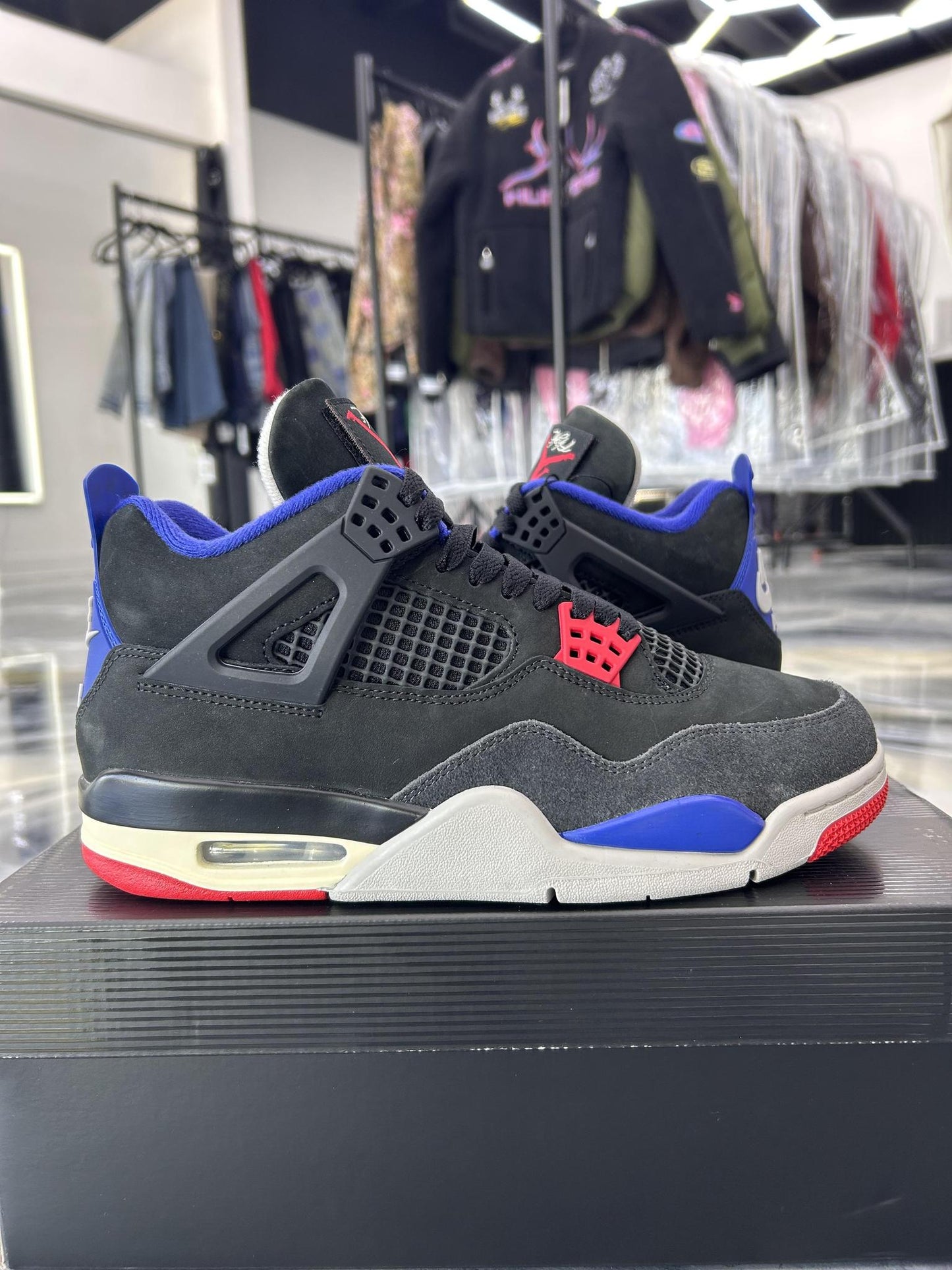 Jordan 4 "Rare Air" Used Size 8
