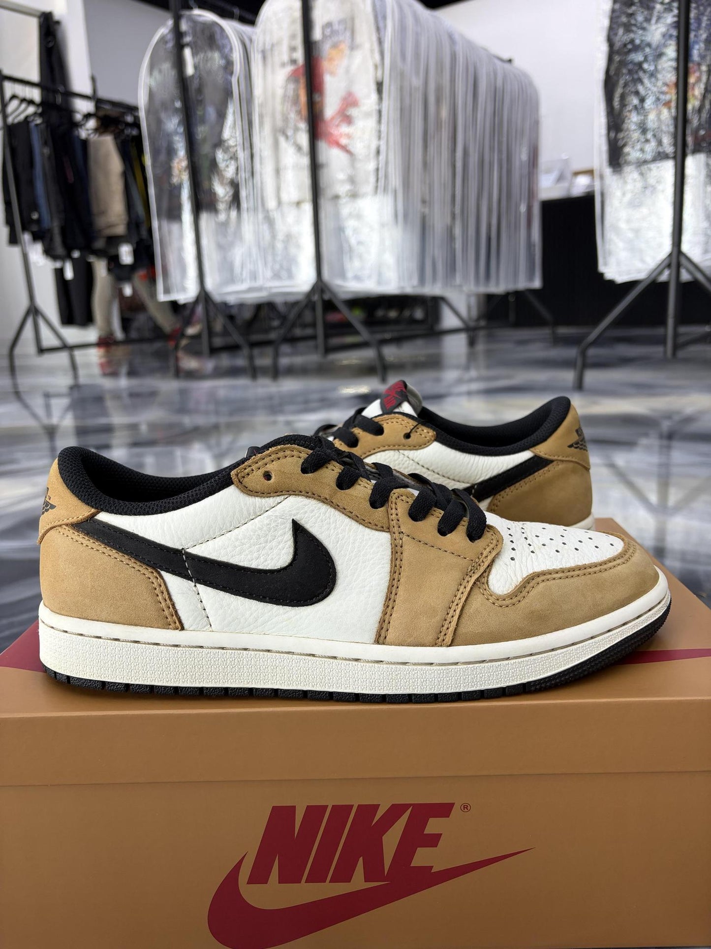 Jordan 1 Low "Rookie Of The Year" Used Size 9.5