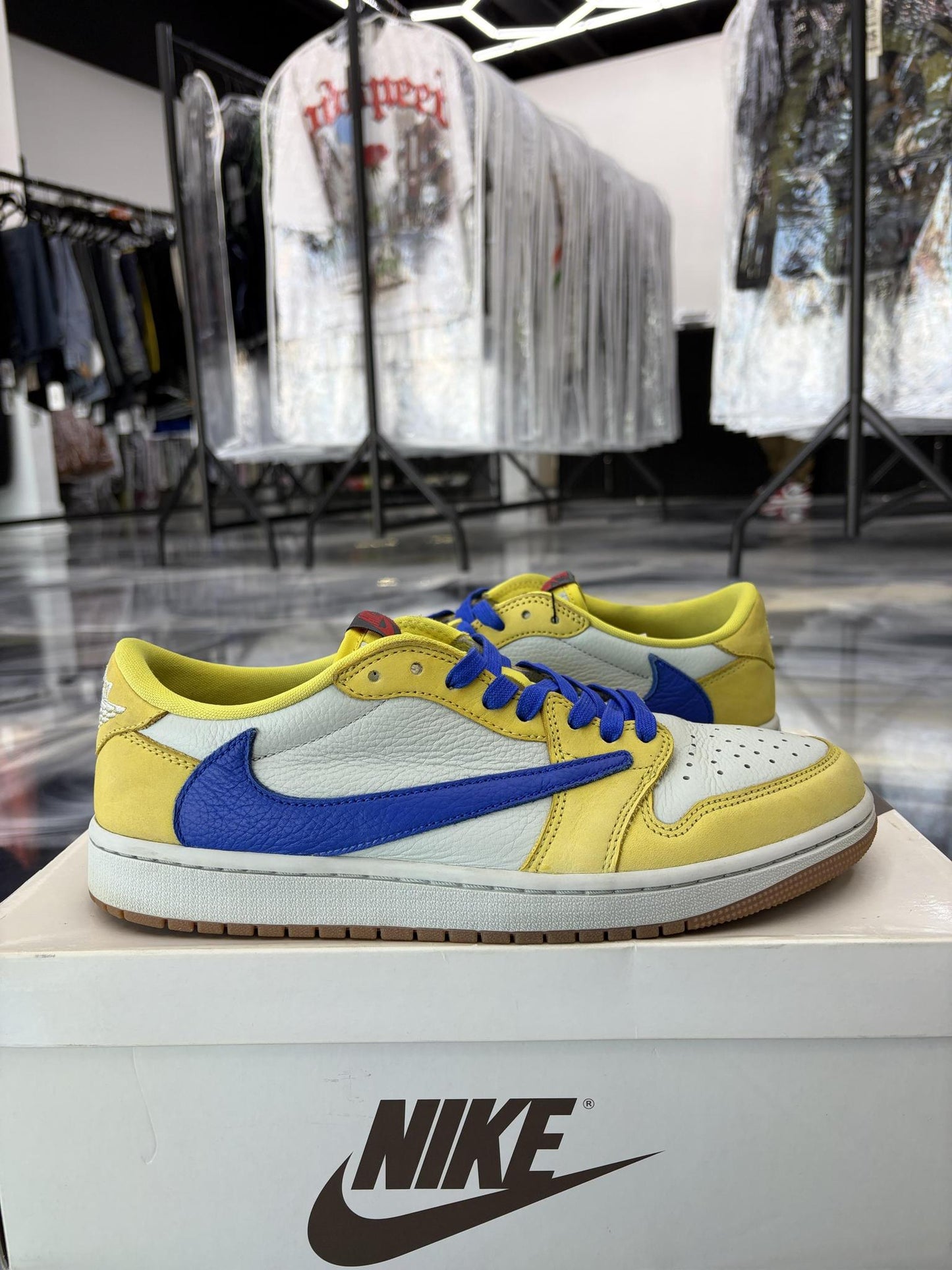 Jordan 1 Low X Travis Scott "Canary" Used Size 11W/9.5M