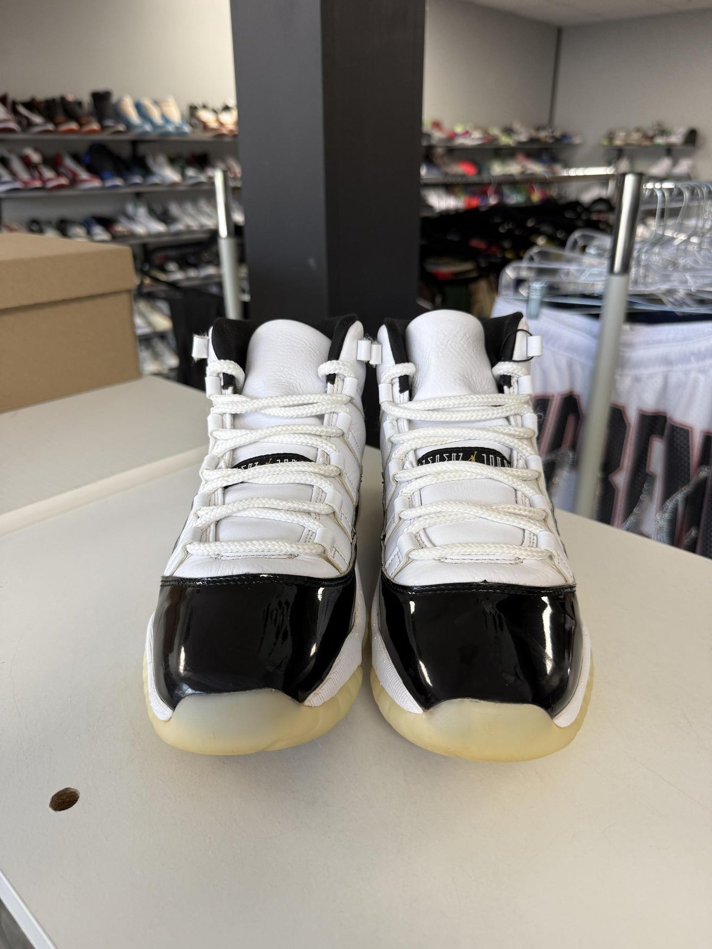 Jordan 11 "Gratitude" Used Size 7Y/8.5W