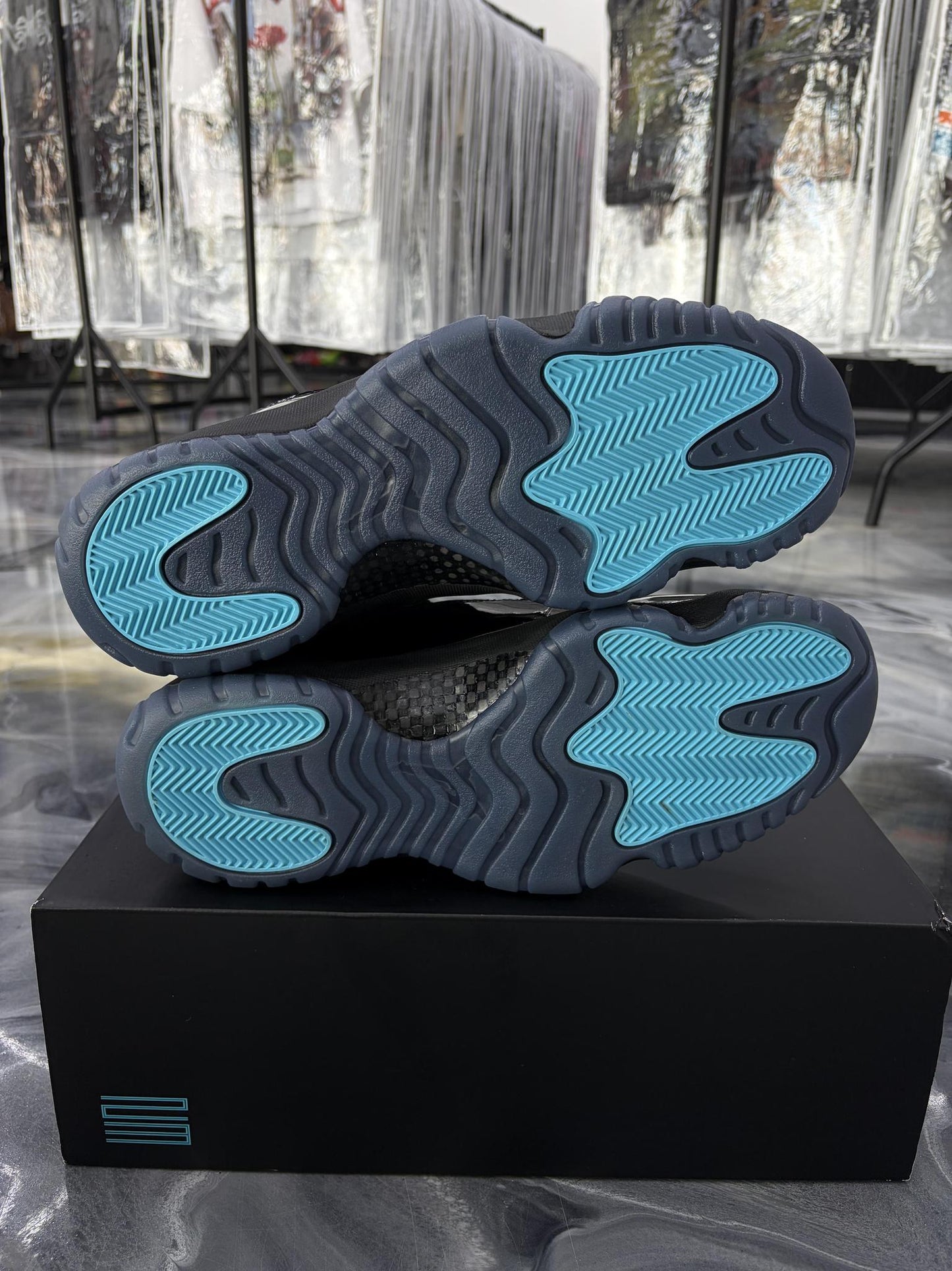 Jordan 11 "Gamma" Used Size 12