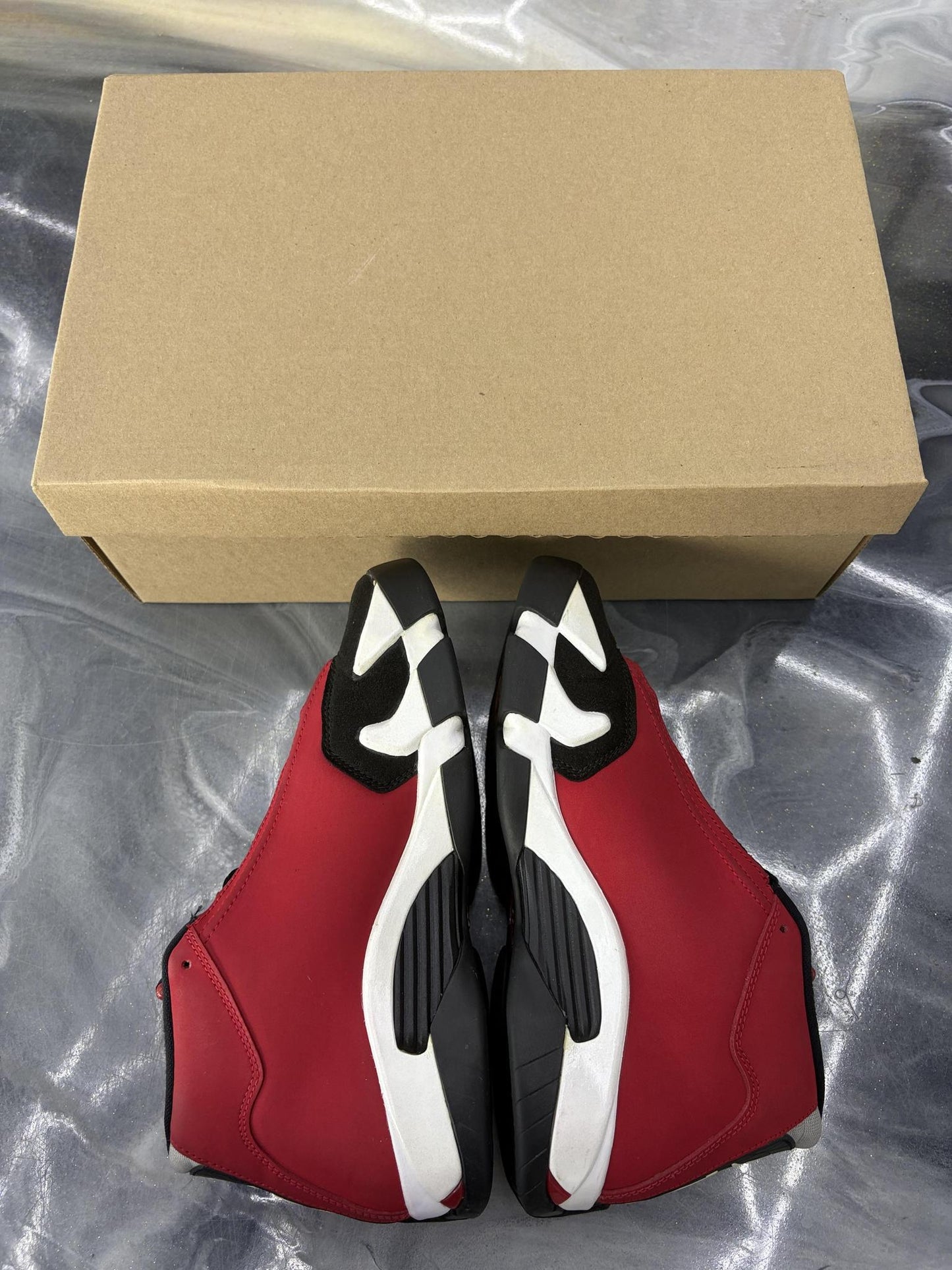 Jordan 14 "Gym Red Toro" Used Size 5.5Y/7W