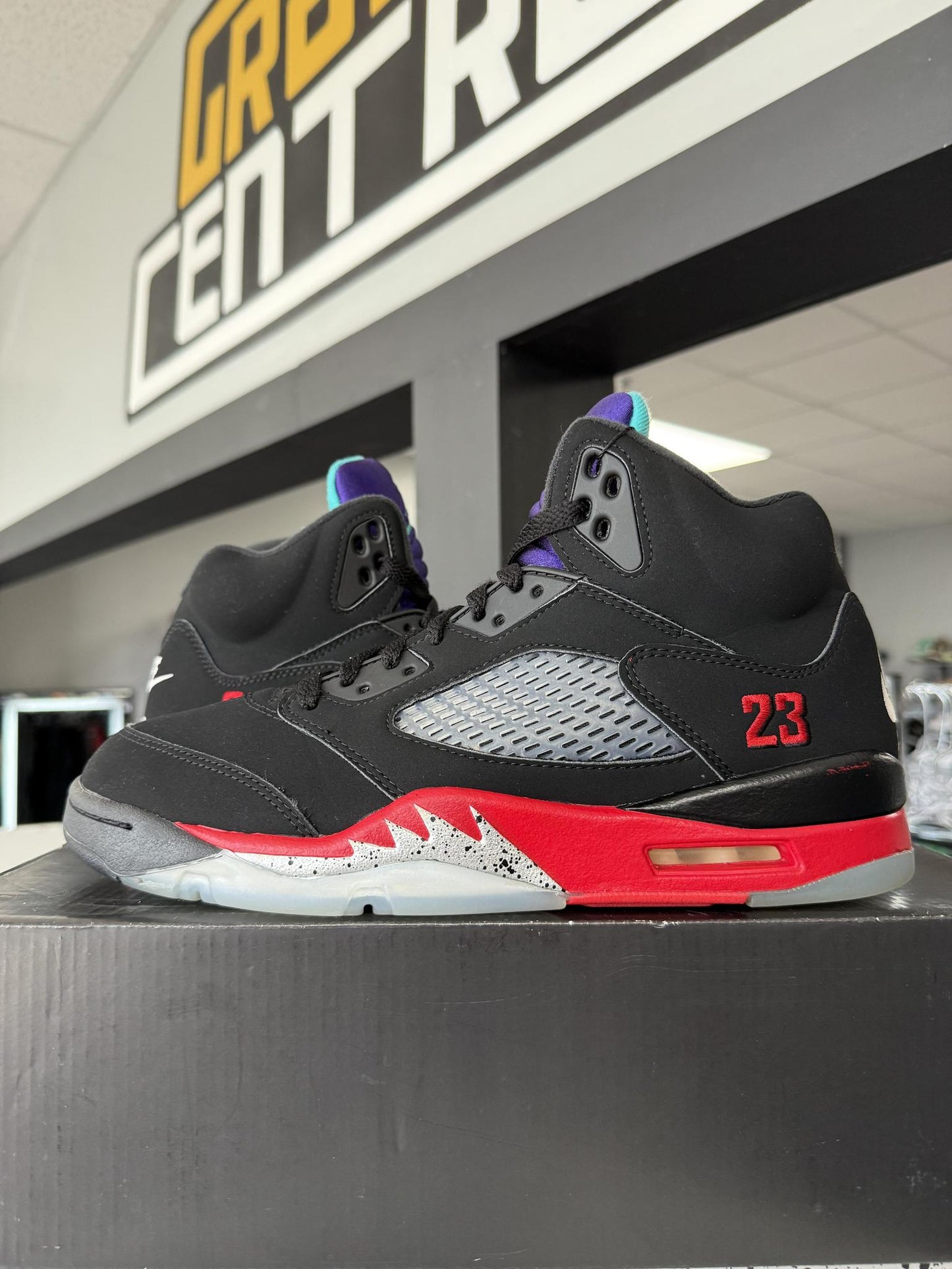 Jordan 5 "Top 3" Used Size 9.5