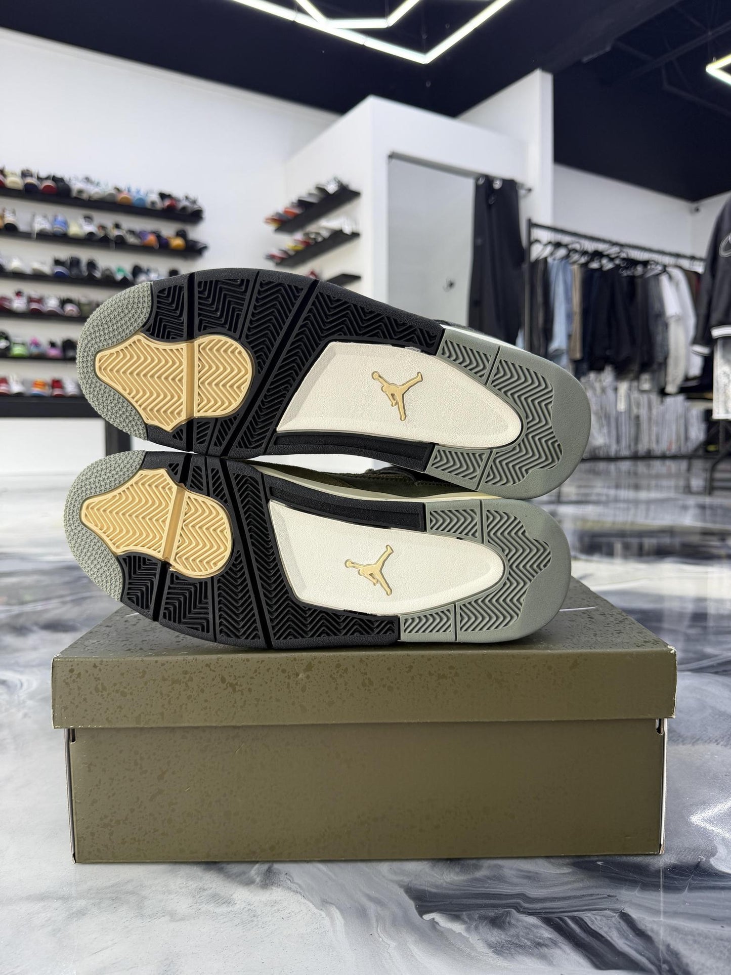 Jordan 4 Craft "Olive" Used Size 12