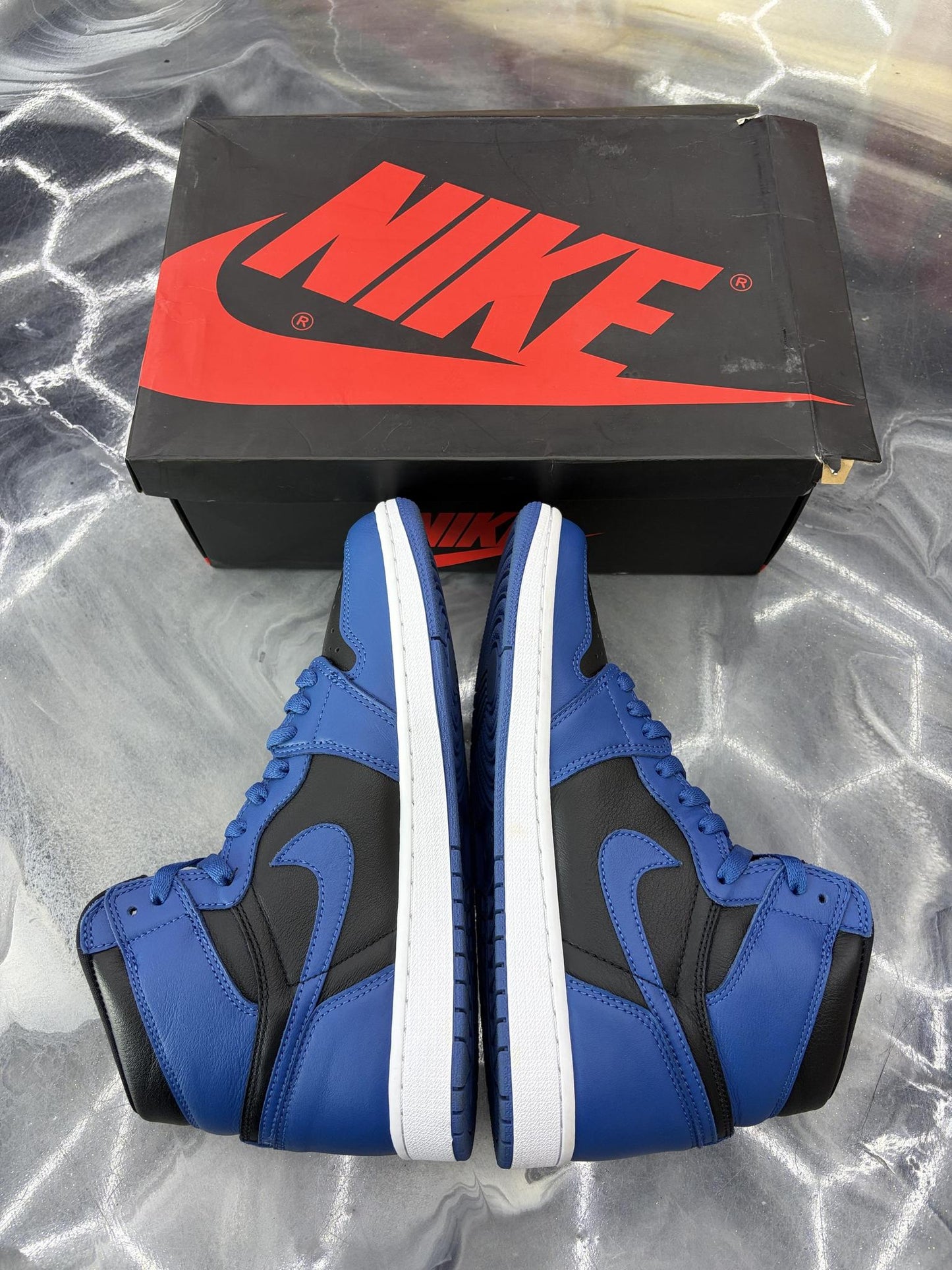 Jordan 1 High "Dark Marina Blue" Used Size 9.5