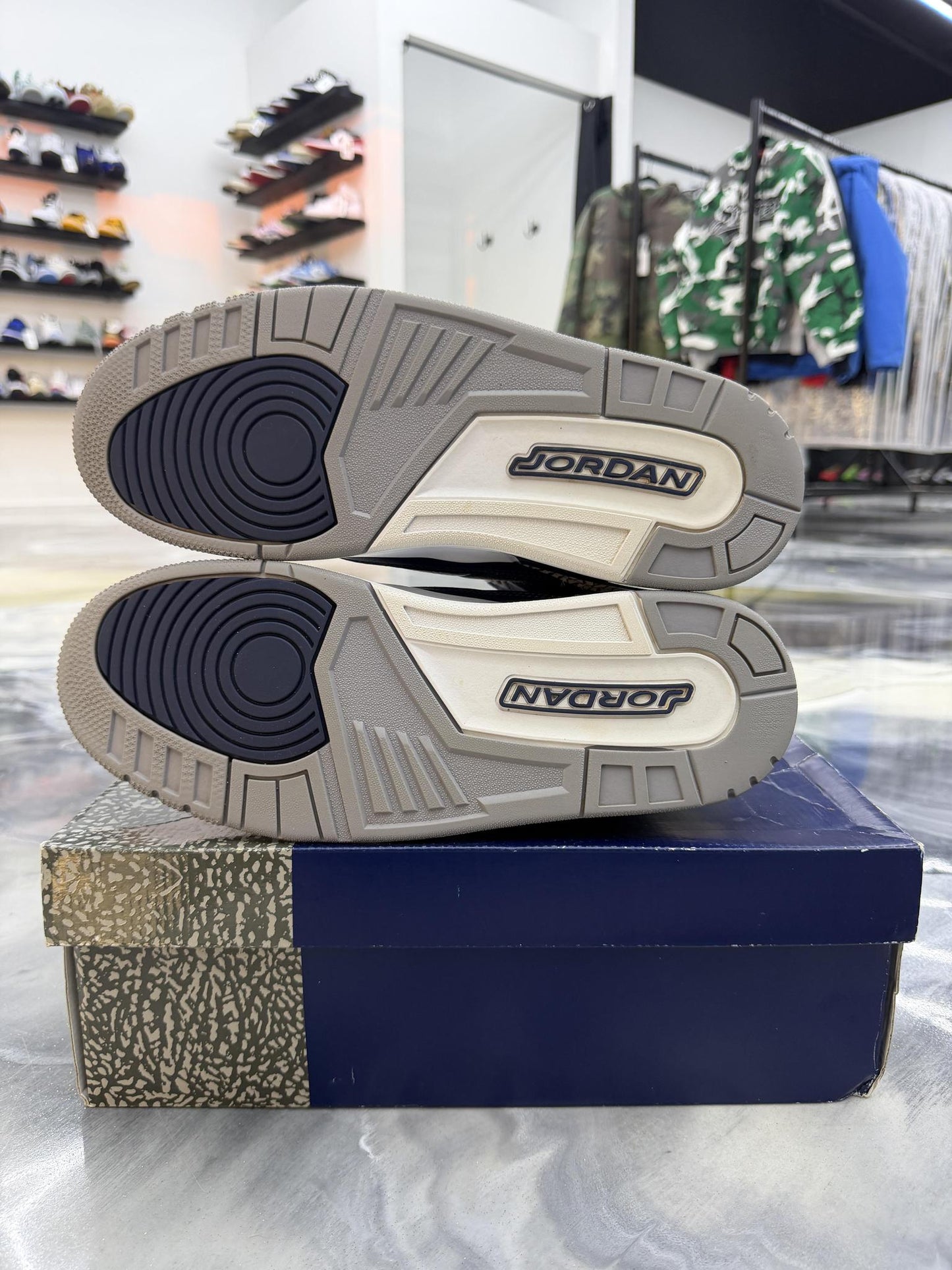 Jordan 3 Georgetown Used Size 11.5