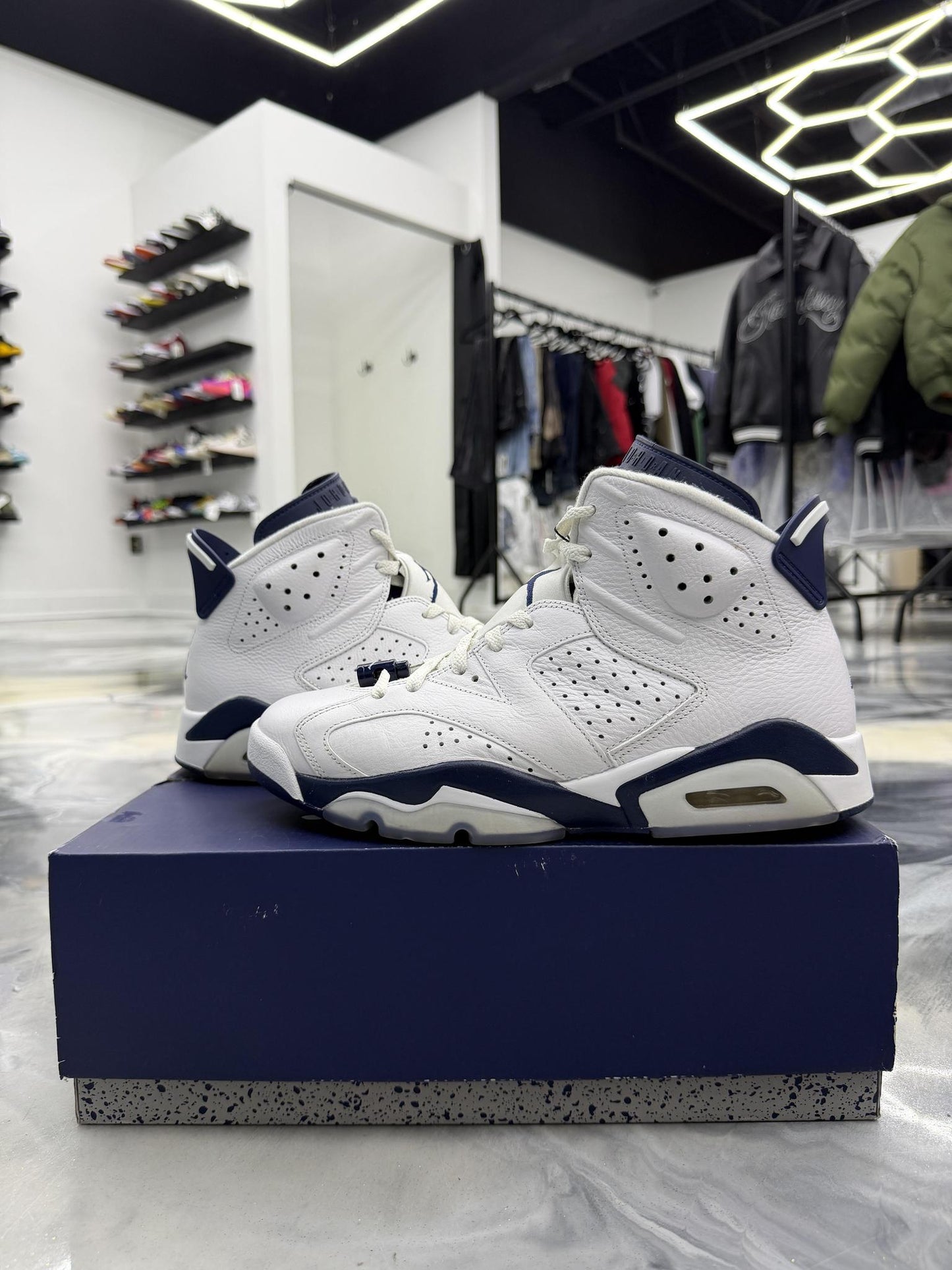 Jordan 6 "Midnight Navy" Used Size 9