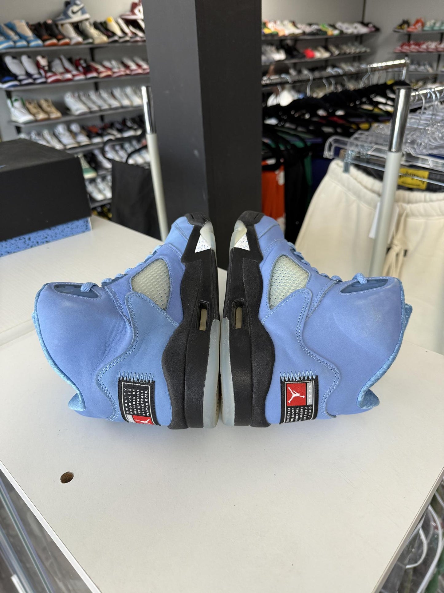 Jordan 5 "University Blue" Used Size 8.5