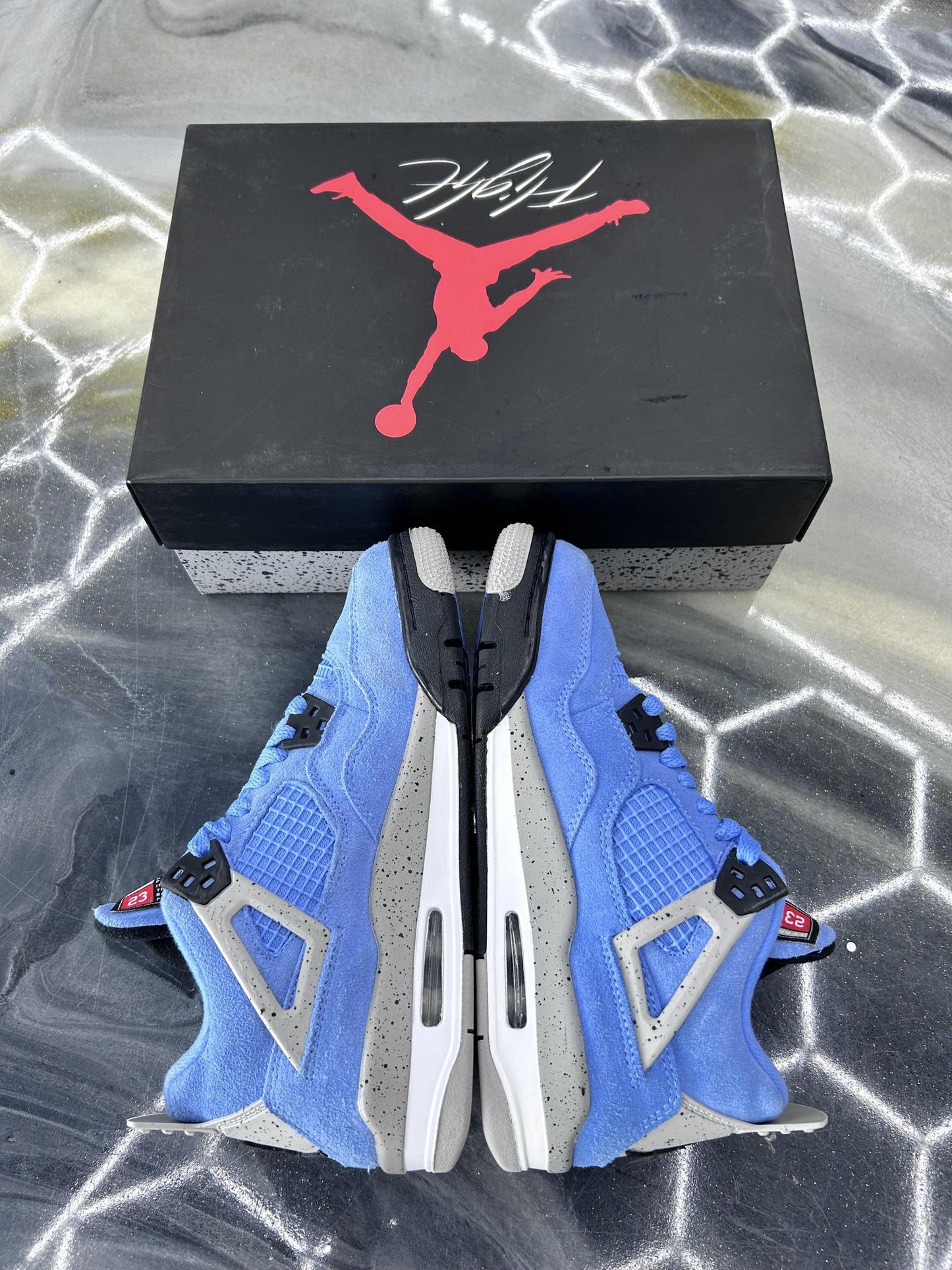 Jordan 4 University Blue Used Size 5Y/6.5W