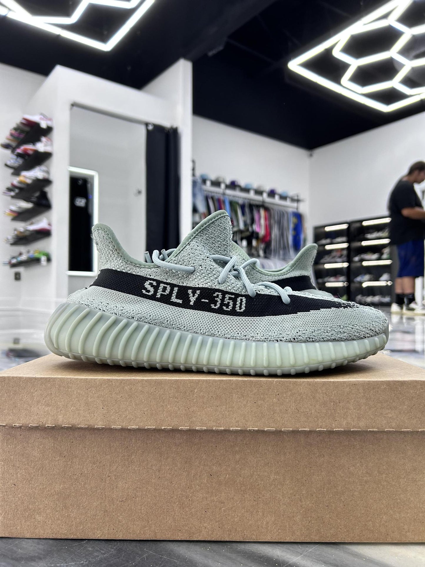 Yeezy 350 V2 "Salt" Used Size 10