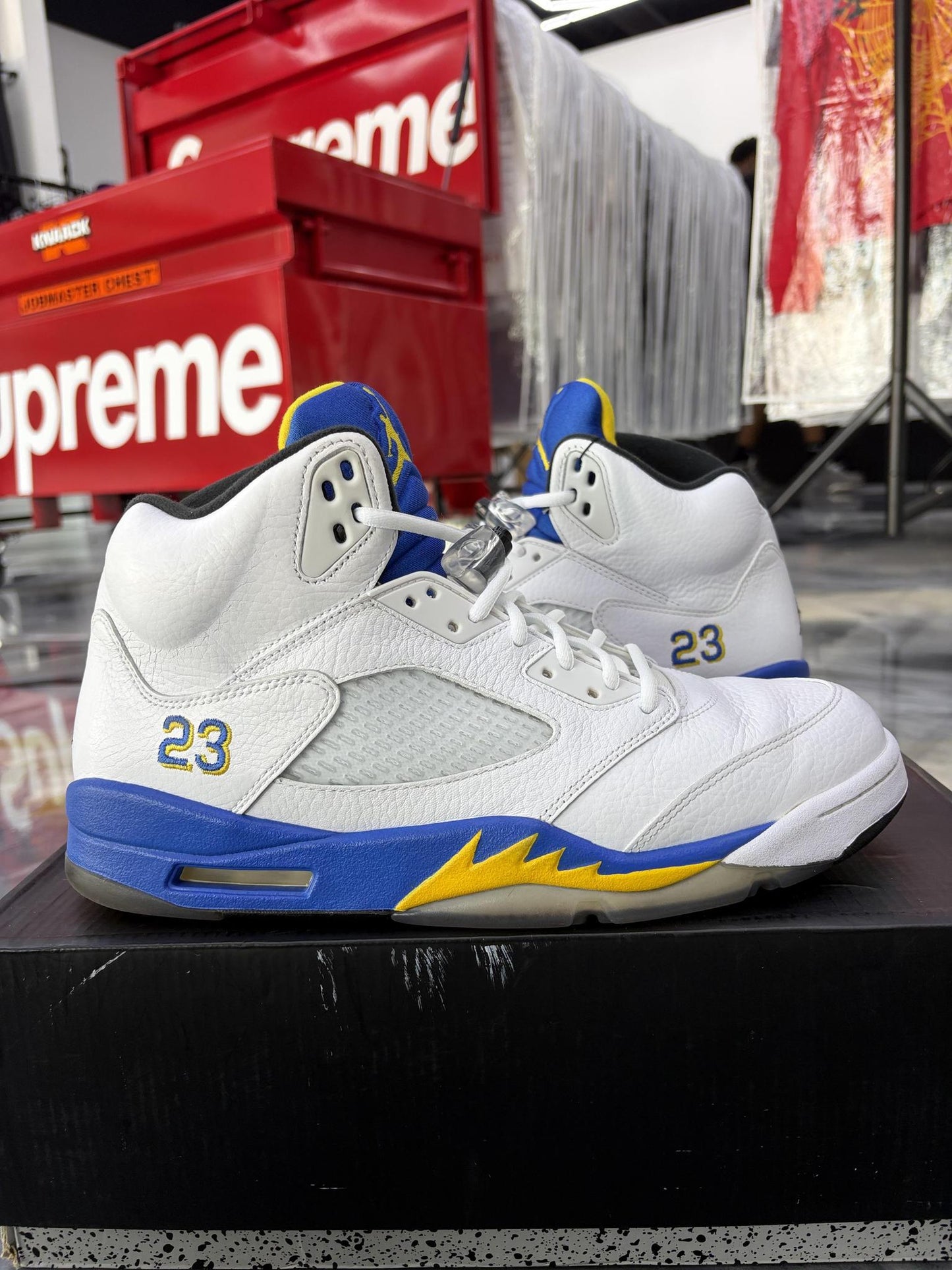 Jordan 5 "Laney" Used Size 11