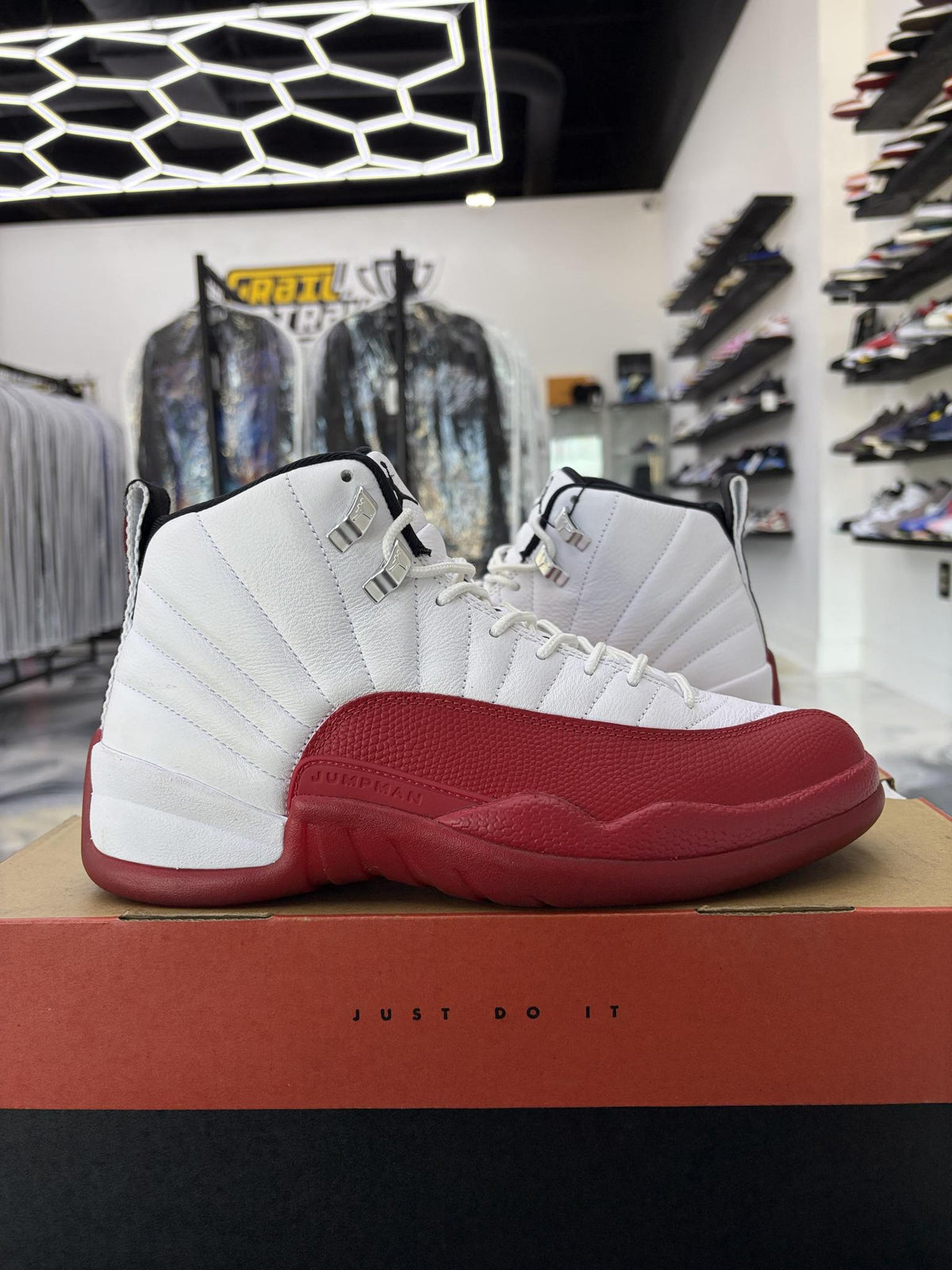 Jordan 12 "Cherry" Used Size 9