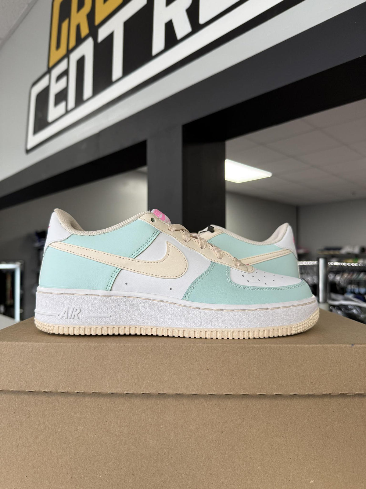 Nike Air Force 1 "Mint and White" Used Size 6.5Y/8W