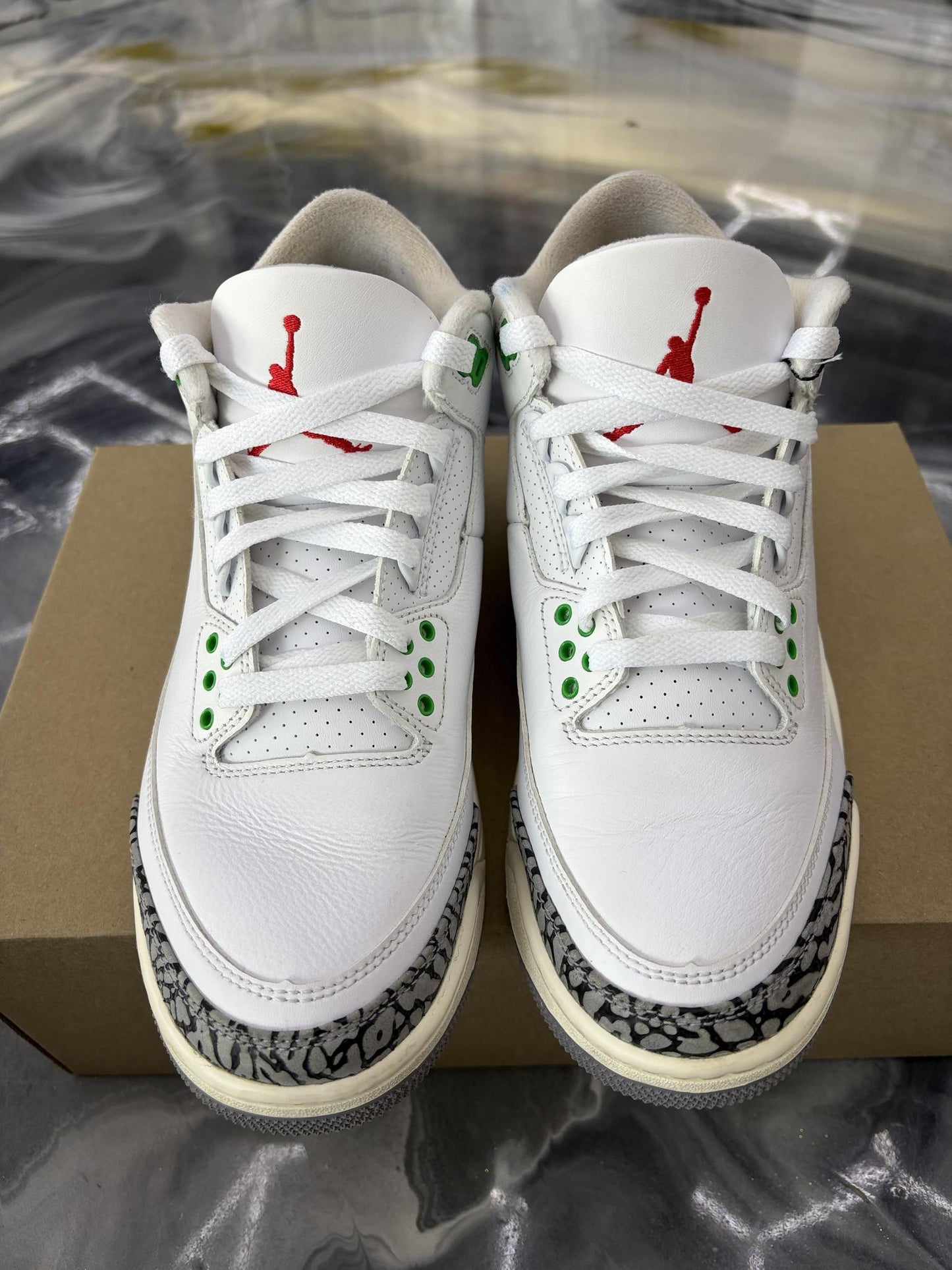 Jordan 3 "Lucky Green" Used Size 7.5
