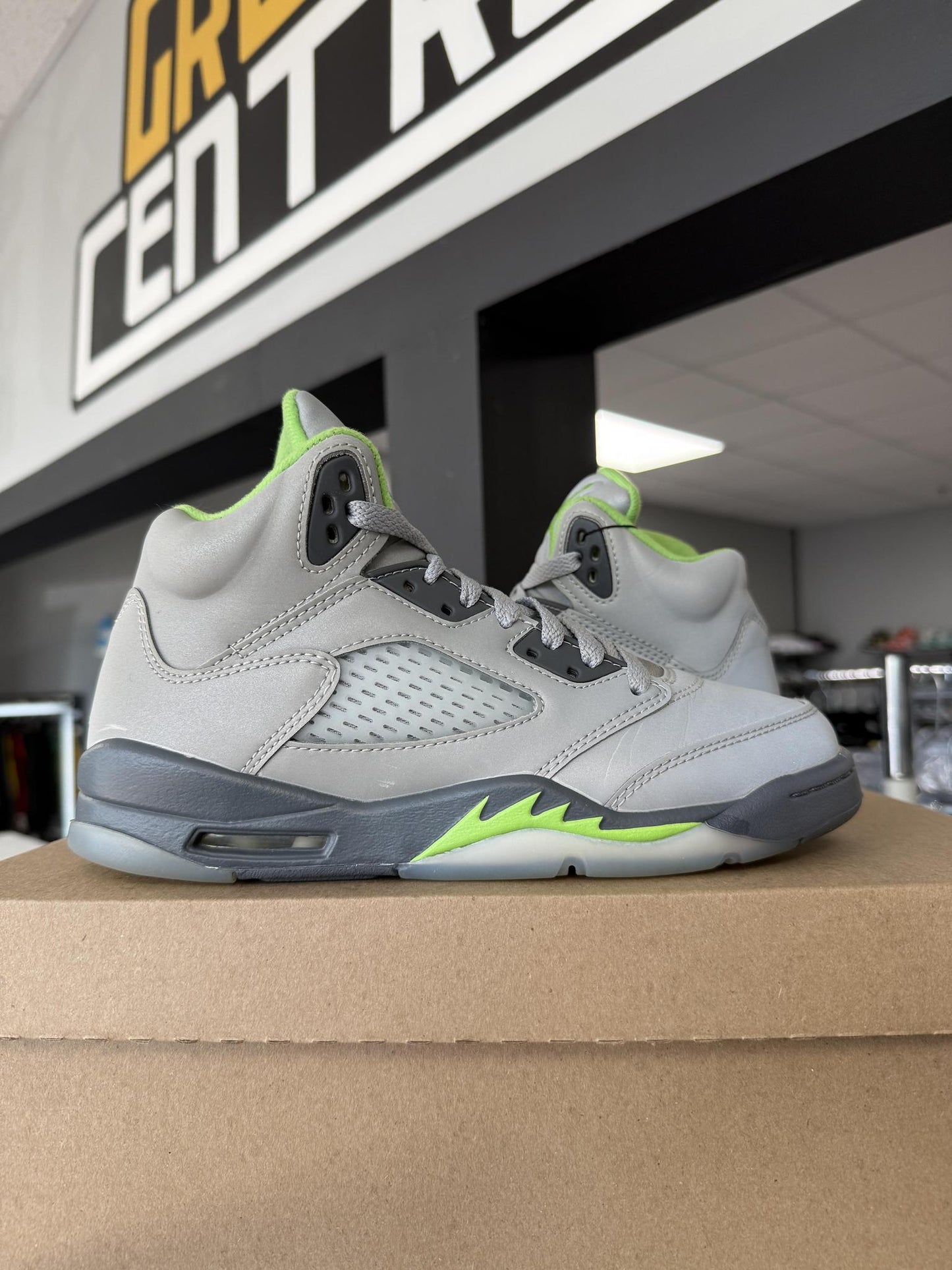 Jordan 5 "Green Bean" Used Size 6Y/7.5W