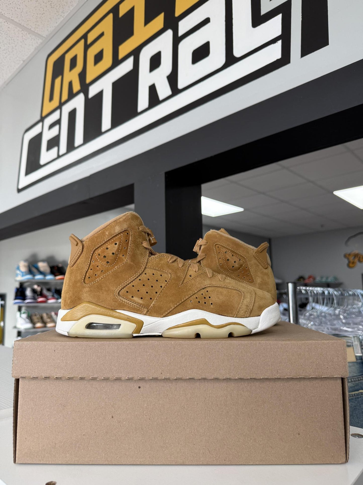 Jordan 6 "Wheat" Used Size 7Y/8.5W