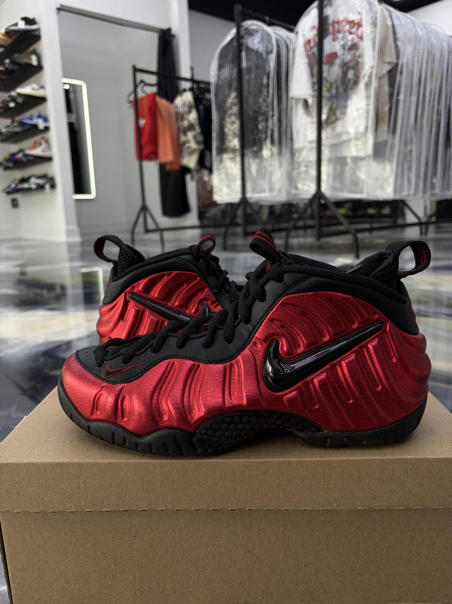 Nike Air Foamposite  "University Red" Used Size 8