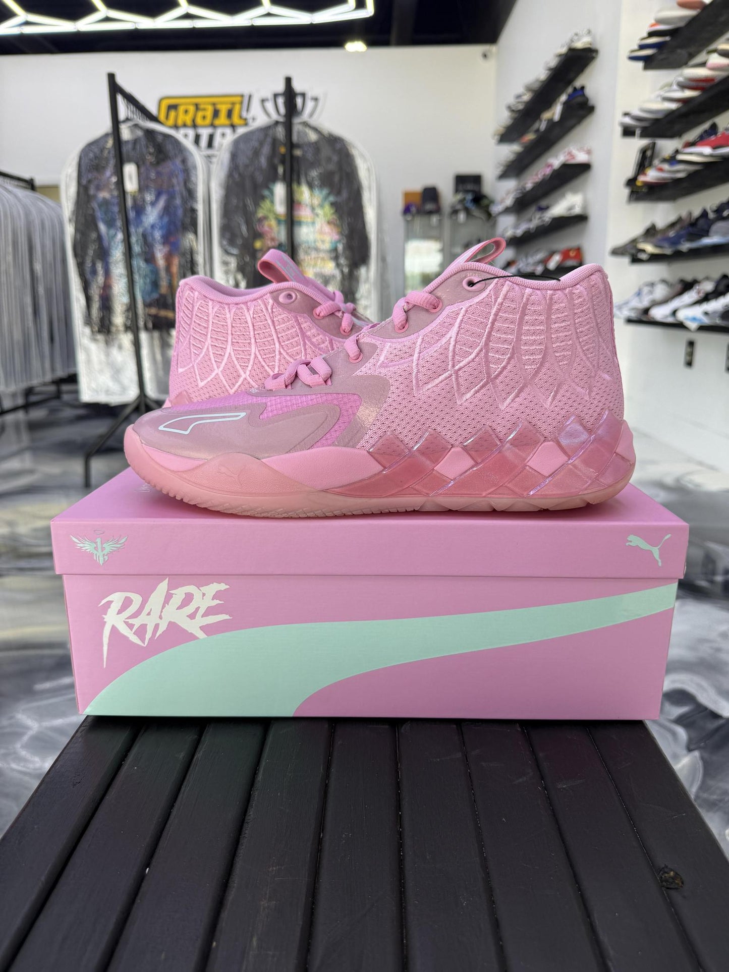 Puma Lamelo Ball MB.01 "Iridescent" Used Size 10