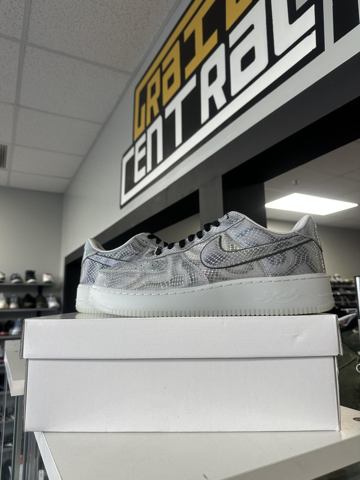 Nike AF1 Low Kobe "Lenticular" Used Size 12.5