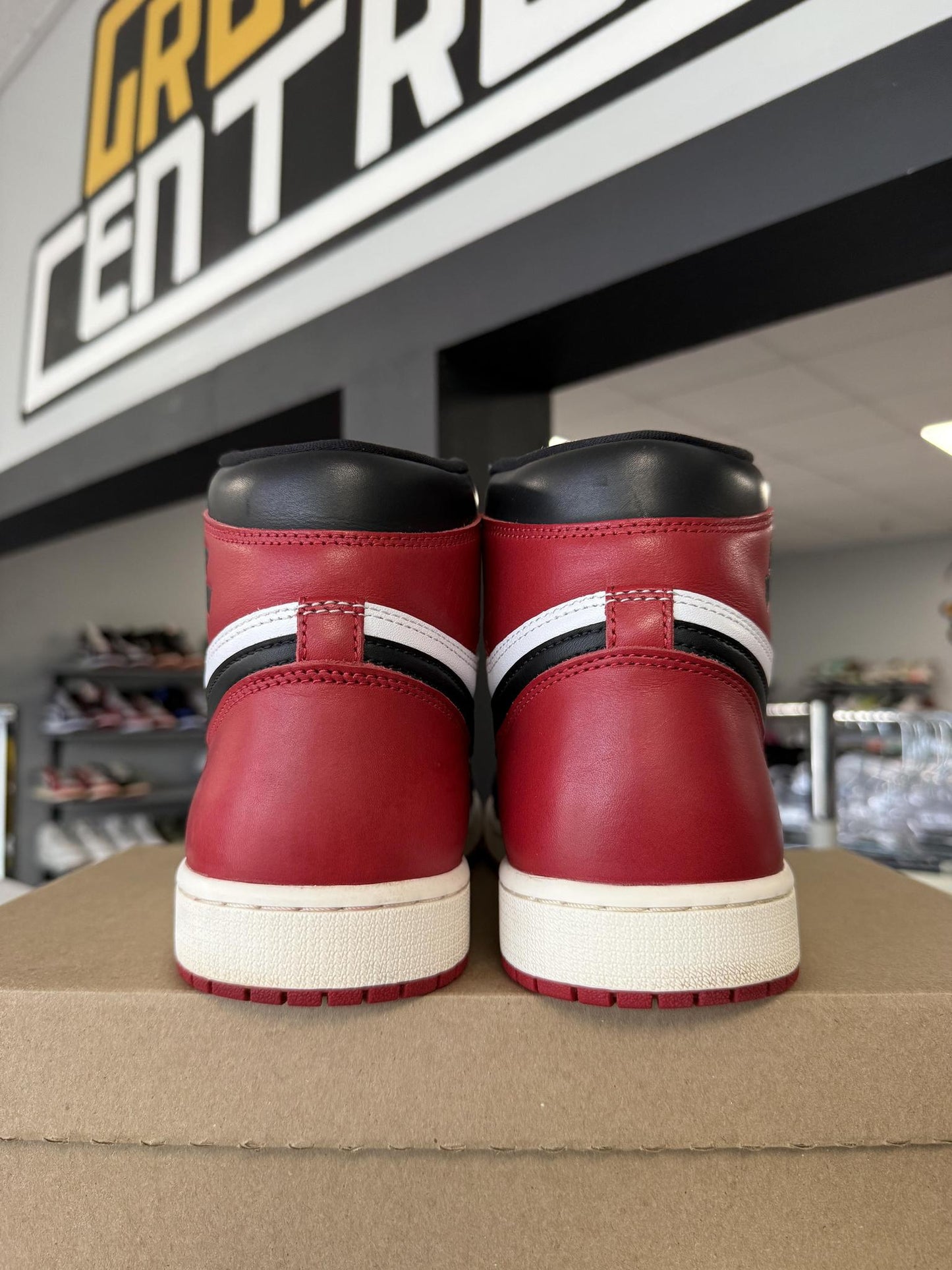 Jordan 1 "Black Toe Reimagined" Used Size 11