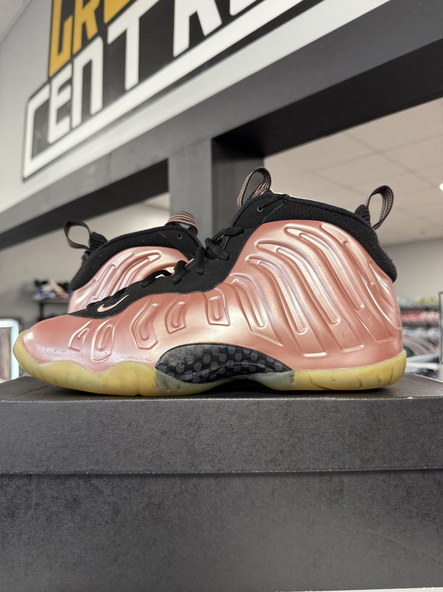 Nike Foamposite "Rust Pink" Used Size 7Y/8.5W