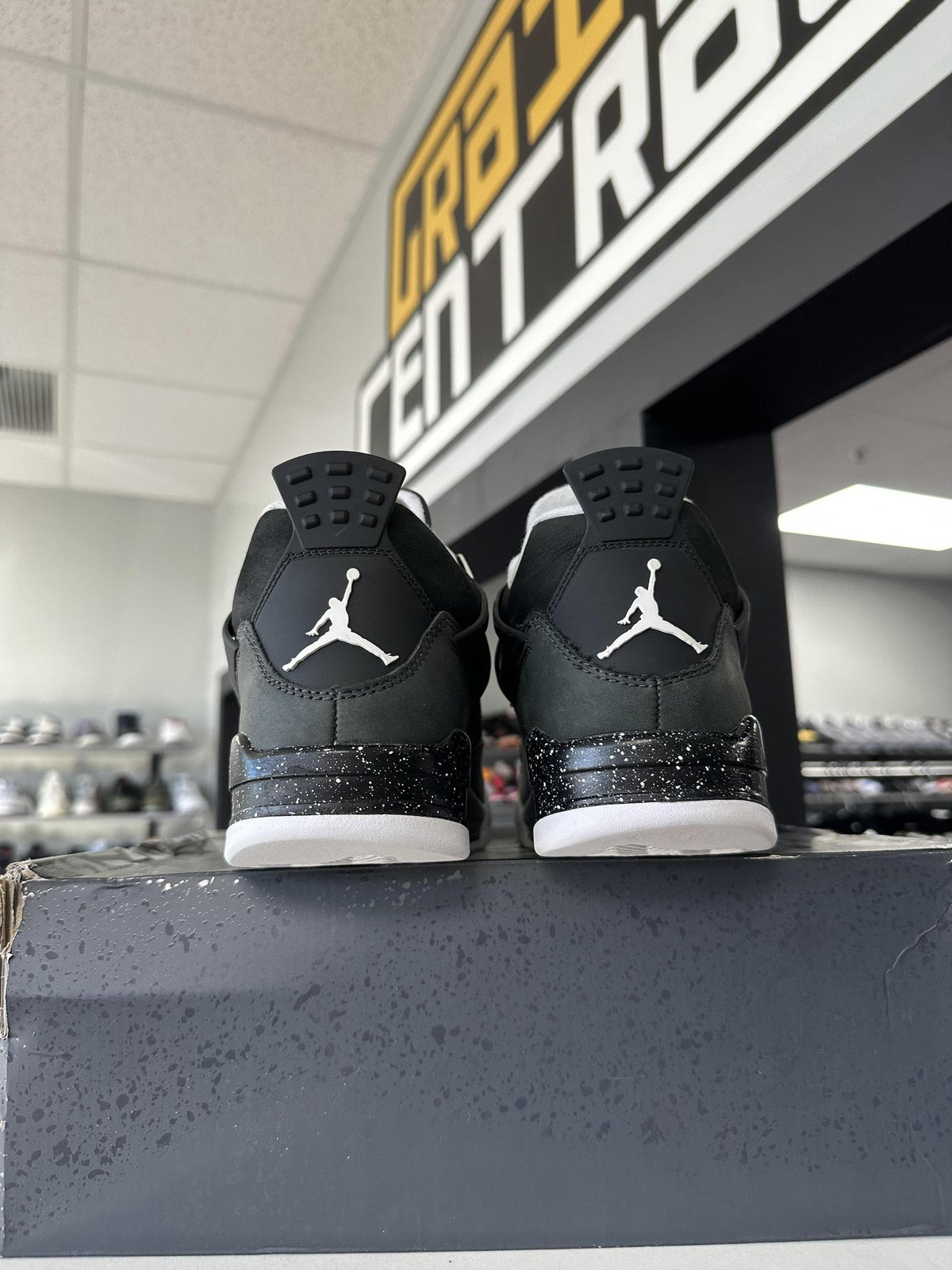Jordan 4 "Fear" Used Size 9