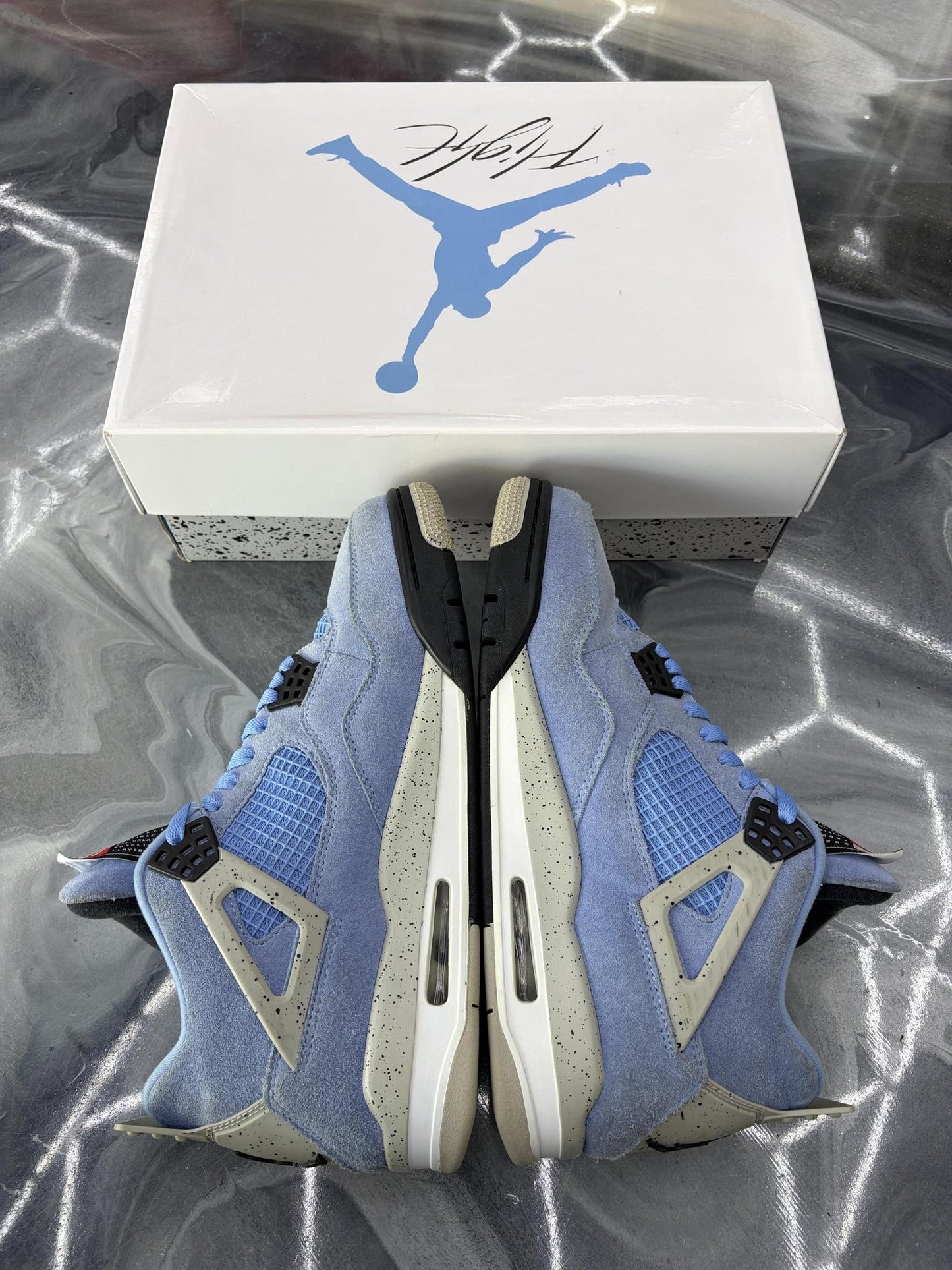 Jordan 4 "University Blue" Used Size 11