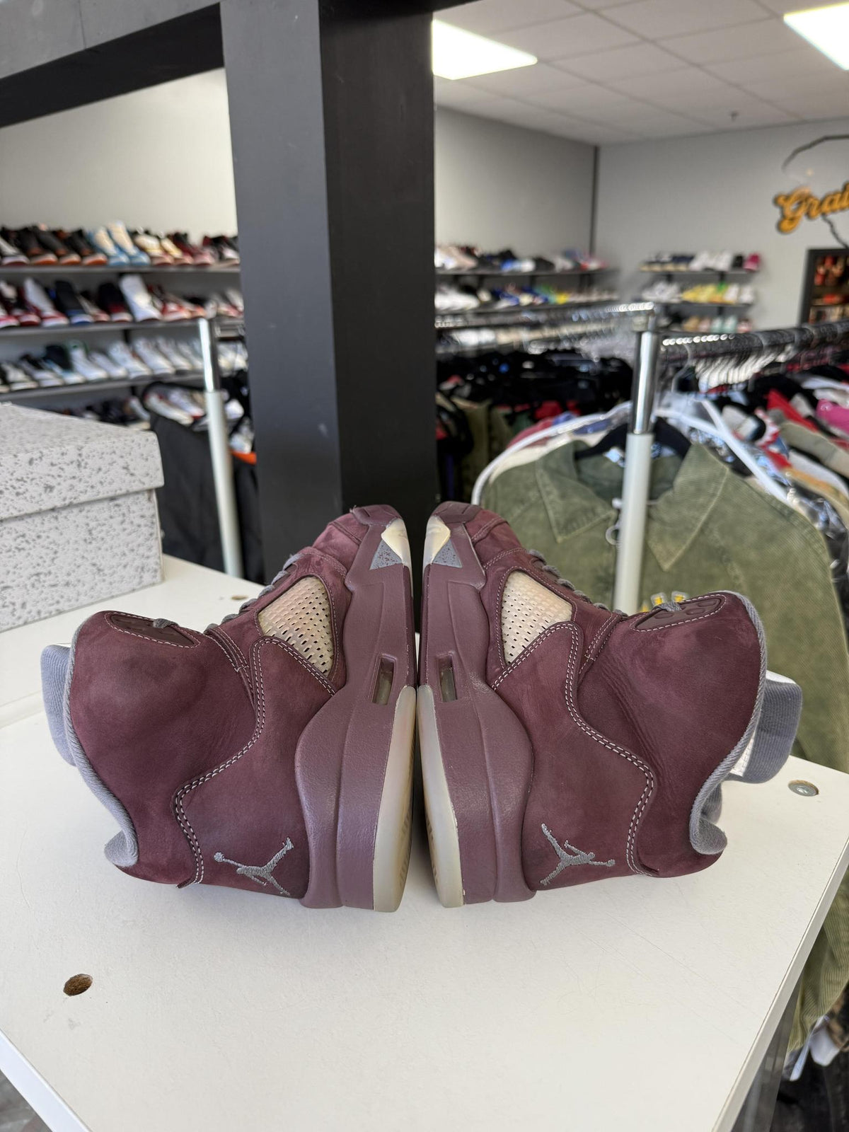Jordan 5 "Burgundy" Used Size 9