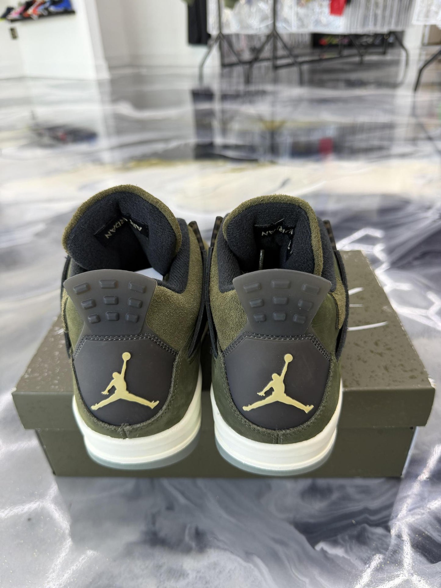 Jordan 4 Craft "Olive" Used Size 9