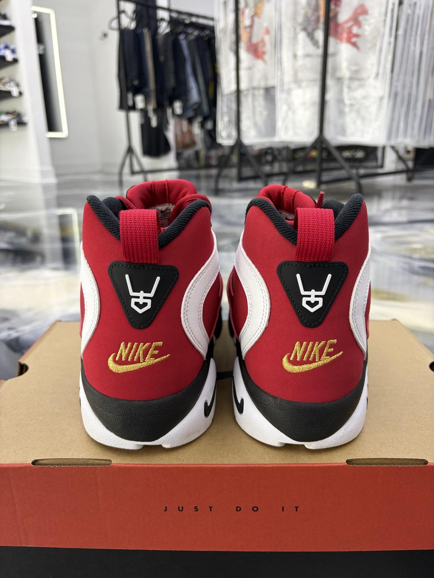 Nike Air Diamond Turf 2 "Red Gold" Used Size 11.5