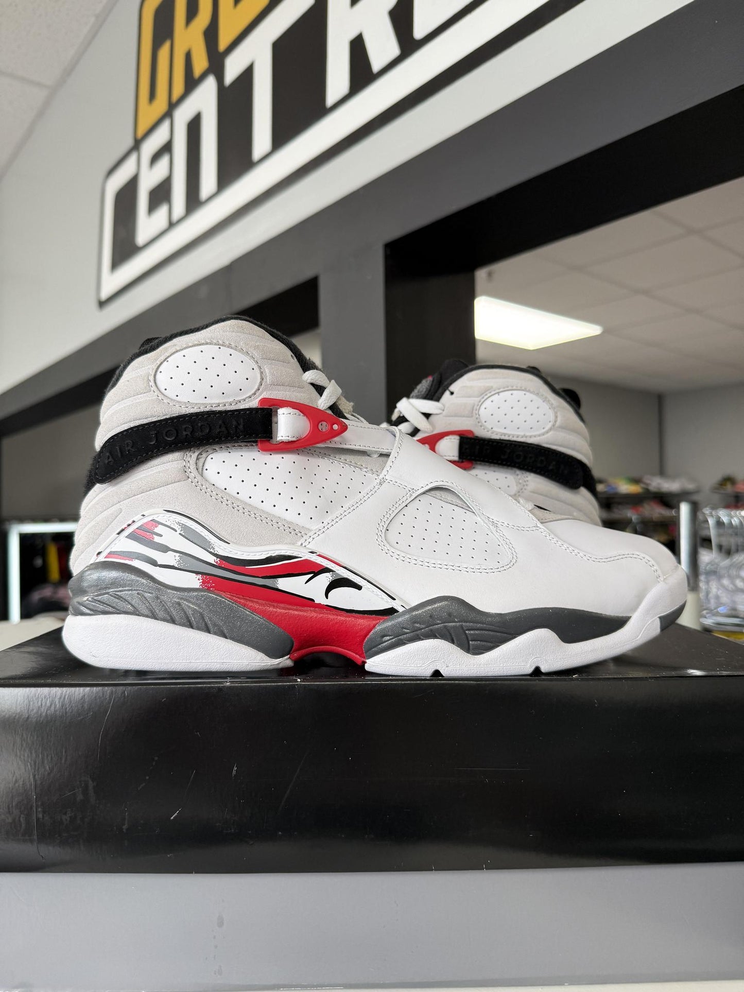 Jordan 8 "Bugs Bunny" Used Size 11